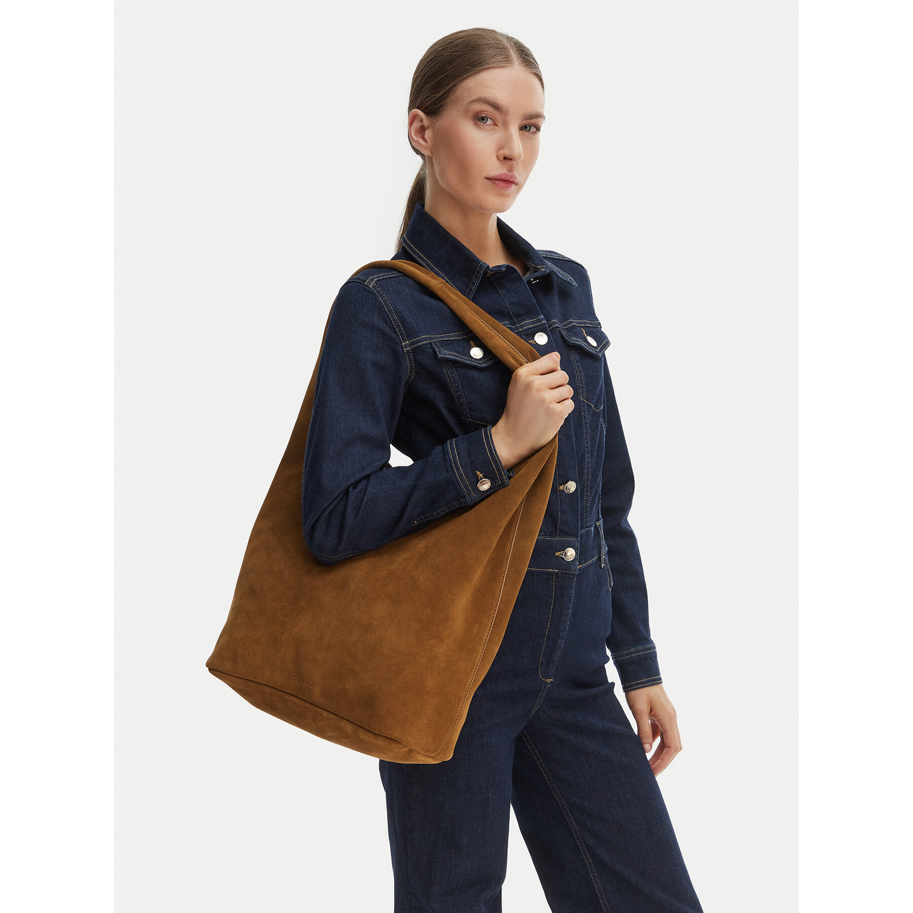Дамска чанта Calvin Klein Slouchy Suede Leather Medium Bag LV04F3597G Кафяв
