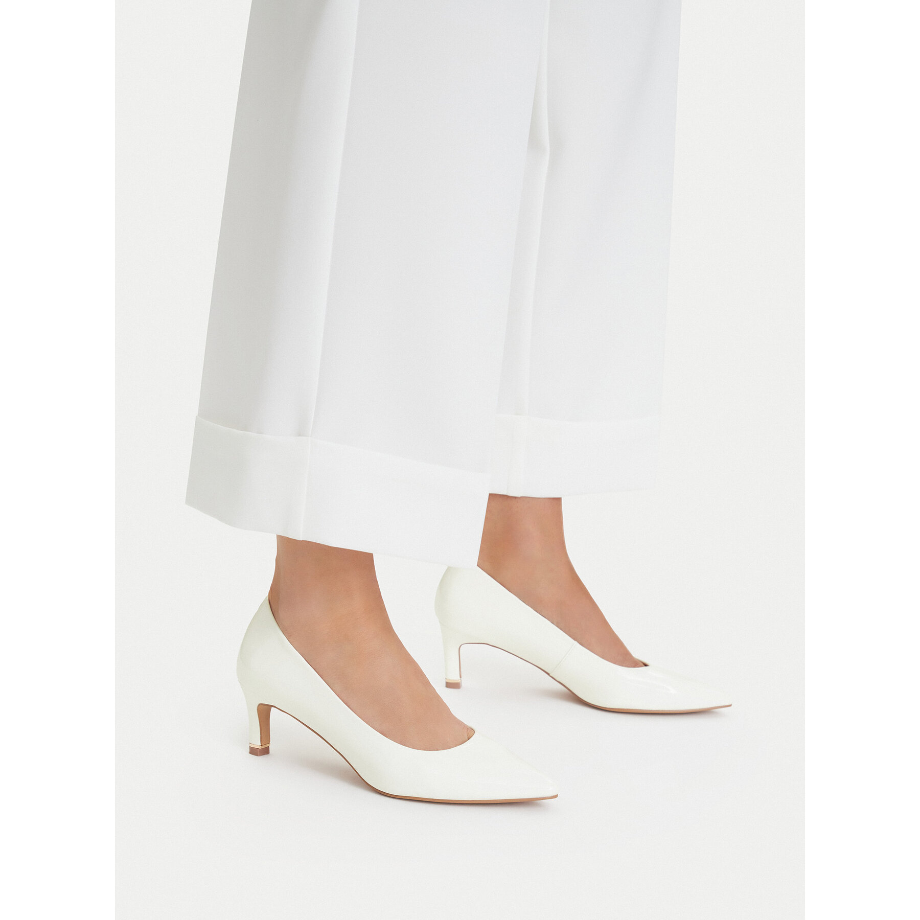 Pantofi pumps Lasocki CEO-HMS20077-2 Alb