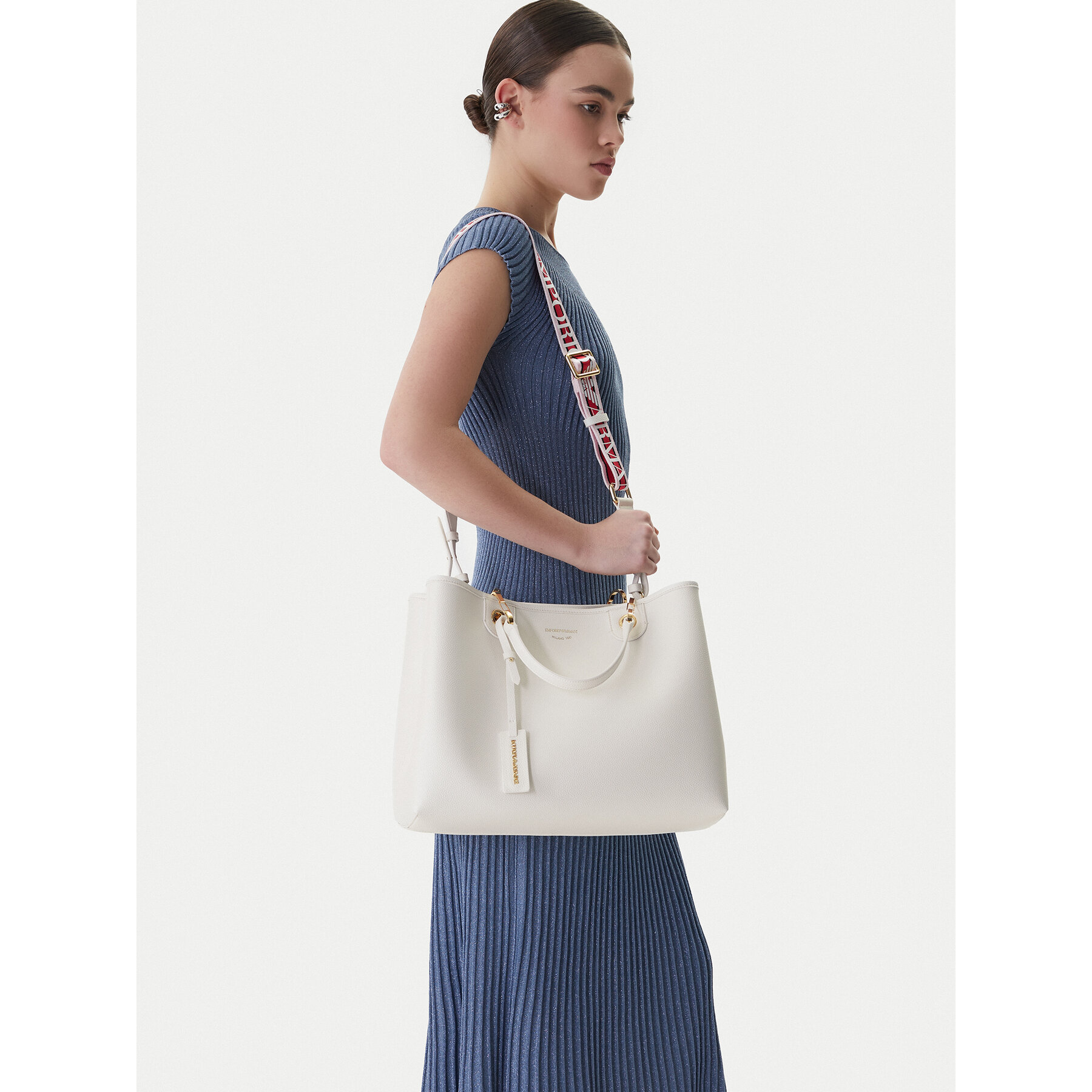 Ročna torba Emporio Armani EW000360 AF12103 M0034 Bela