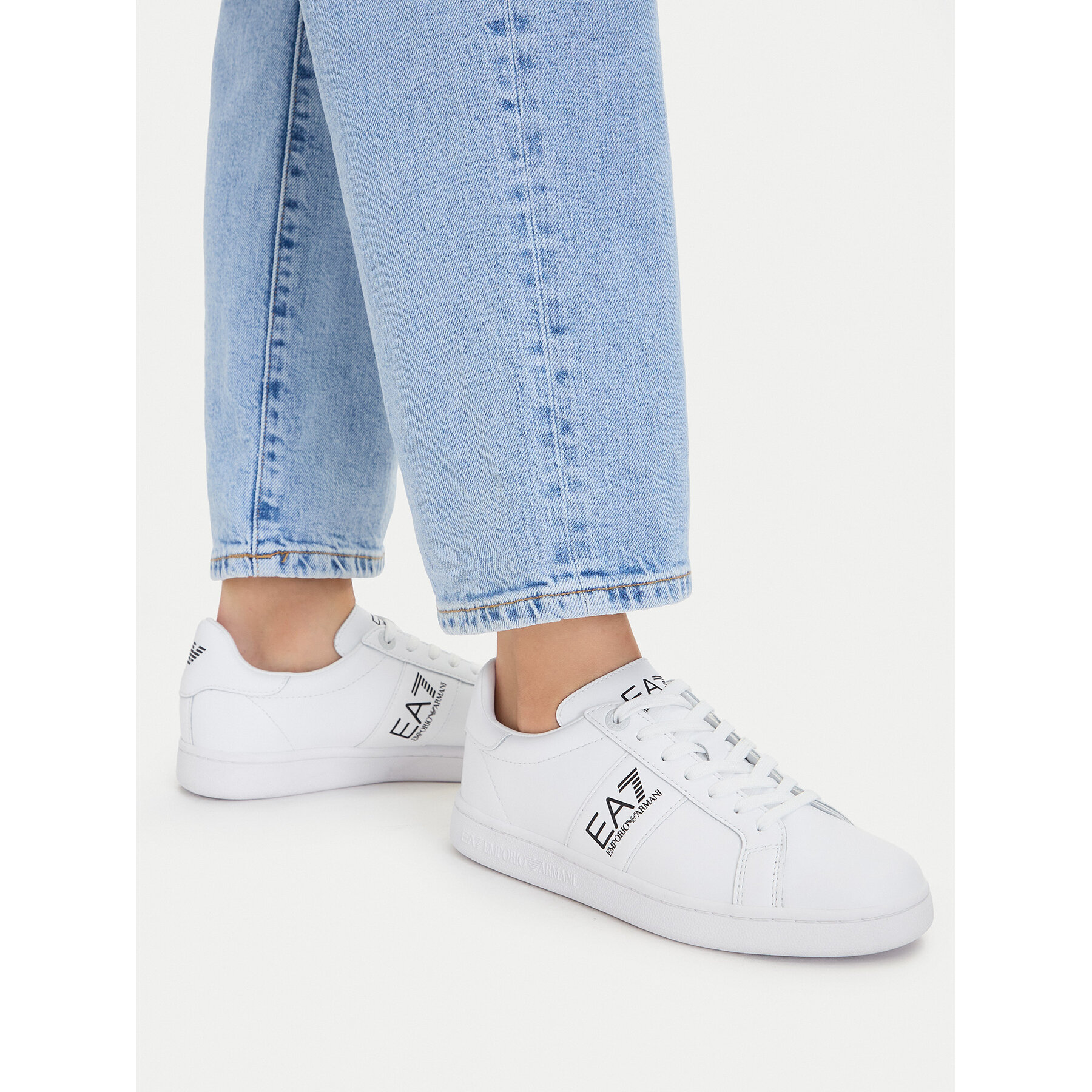 Sneakersy EA7 Emporio Armani 7X000332 AF10848 MZ172 Biela