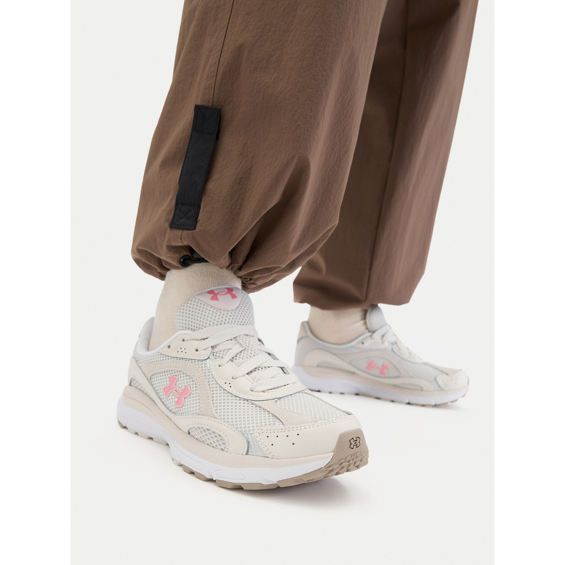 Sneakersy Under Armour UA Tech Runner 6007575 Écru
