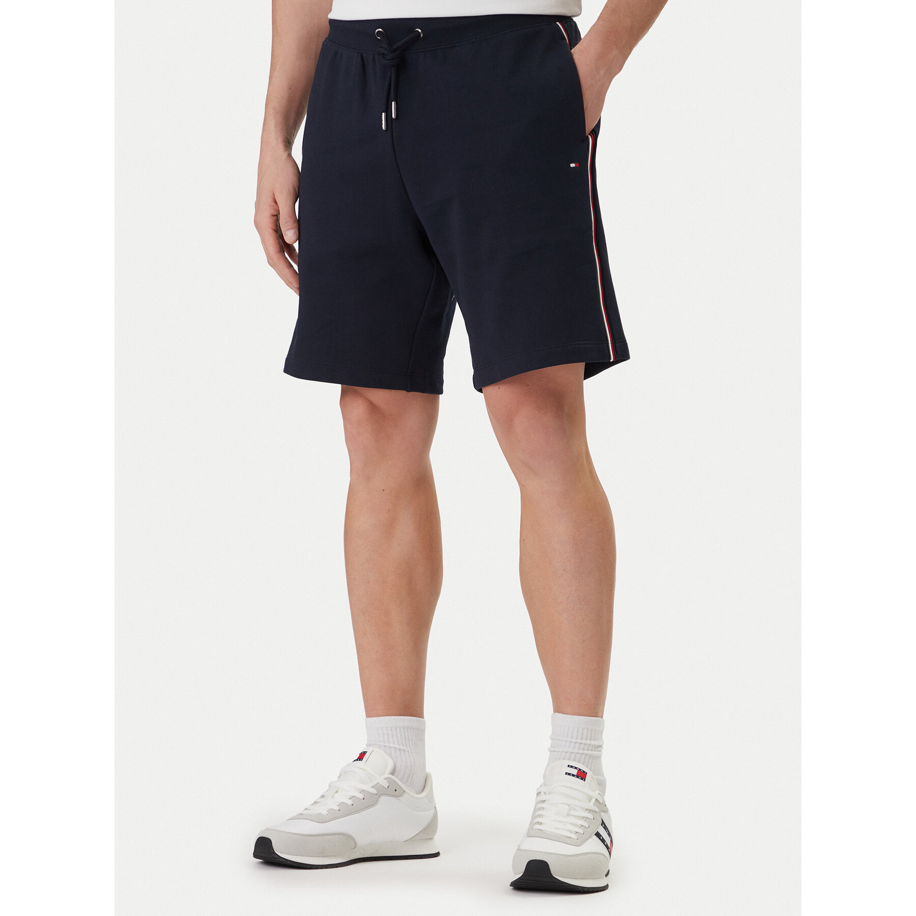Tommy Hilfiger Sportshorts Global Stripe MW0MW42883 Dunkelblau Regular Fit
