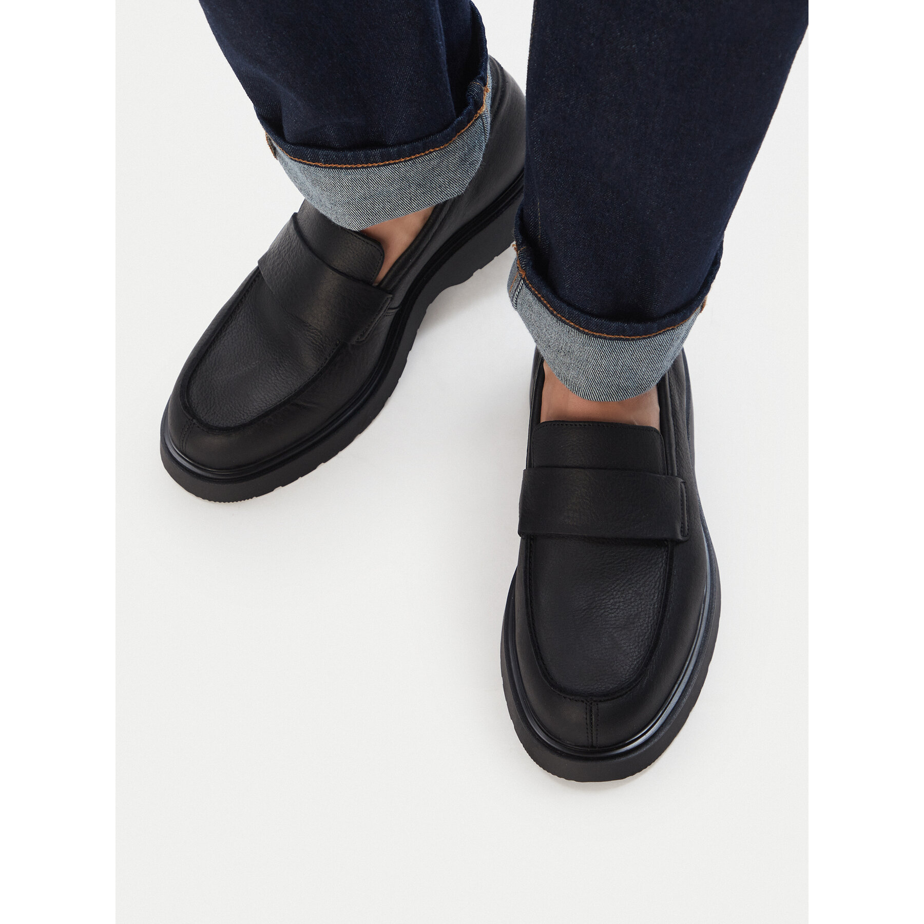 Loaferice Calvin Klein Combat Ess Loafer Tu Lth HM0HM02347 Crna