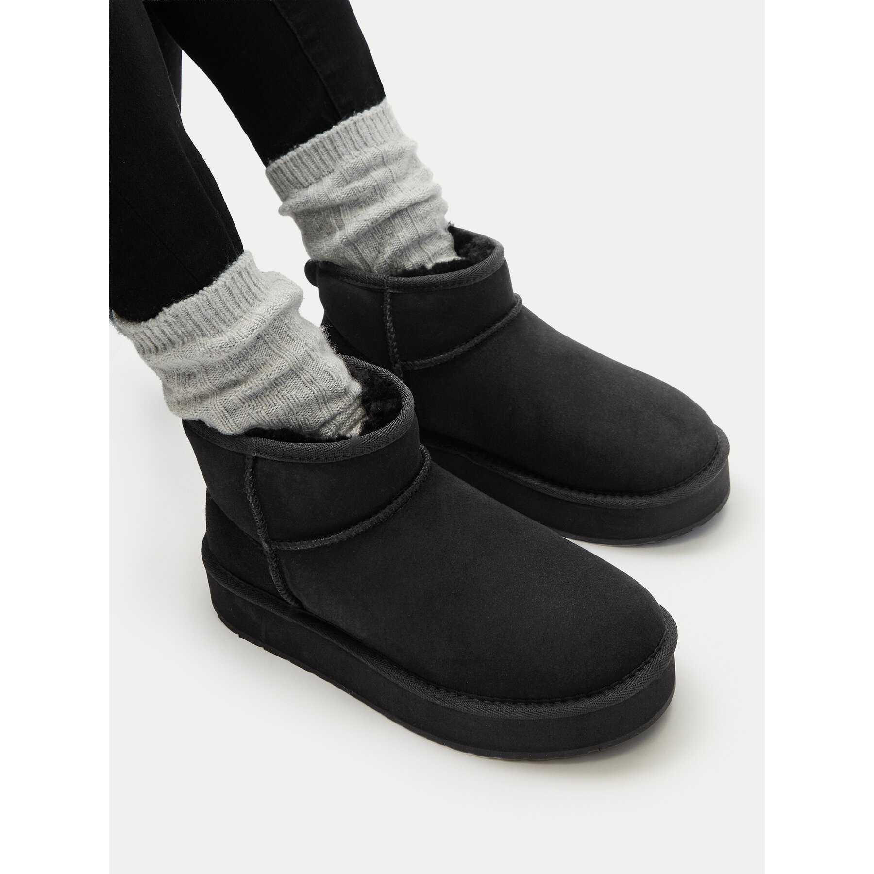 Sněhule EMU Australia Stinger Micro Flatform 2.0 W13296 Černá