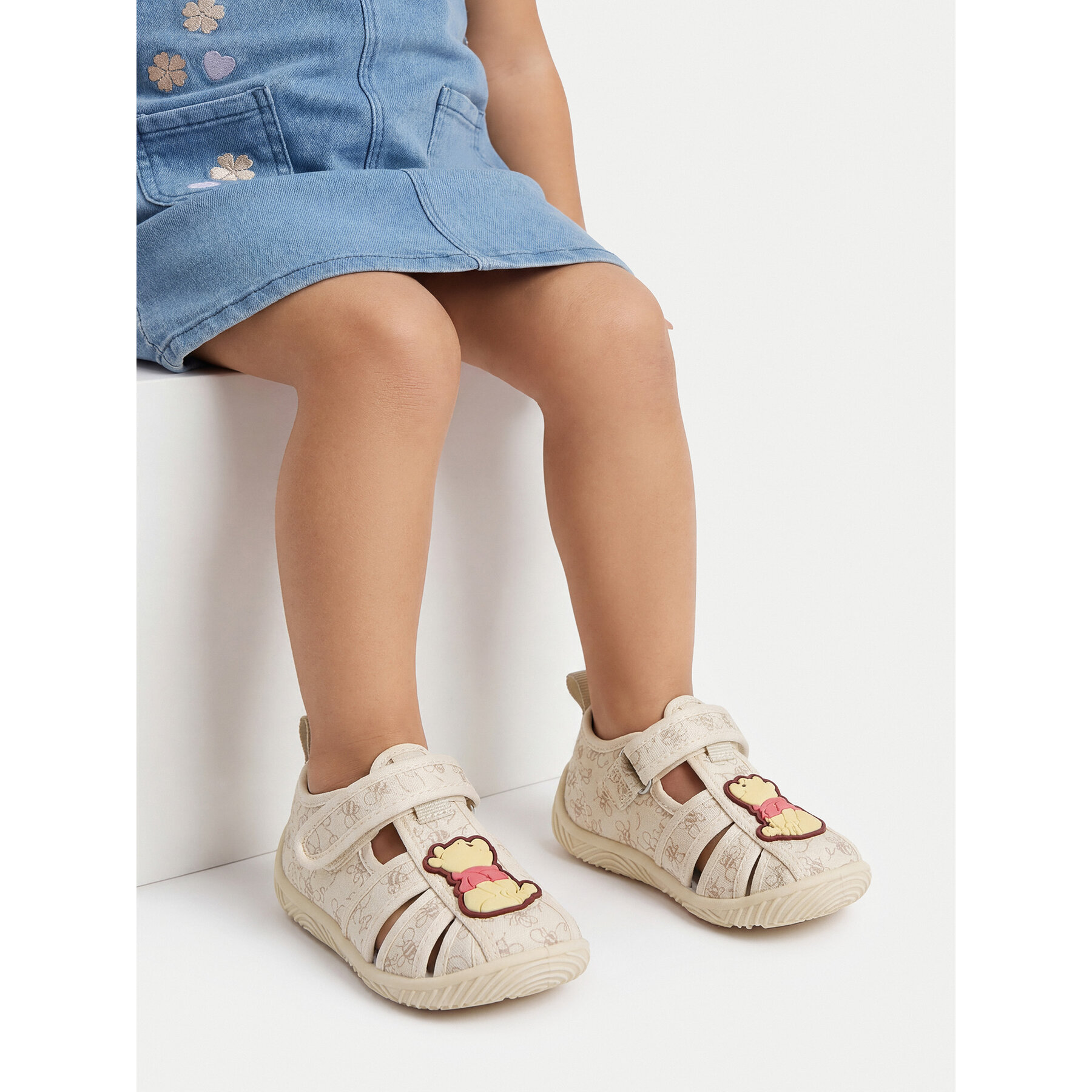 Papuče Winnie The Pooh CEO-CM-AW26-325WTP Svetlo béžová