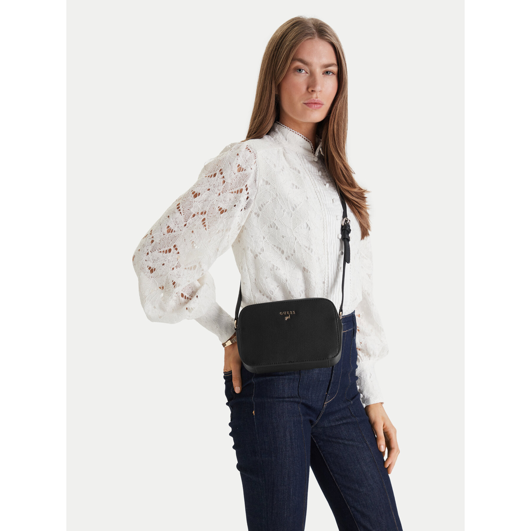 Дамска чанта Guess J5GZ07 WG730 Черен