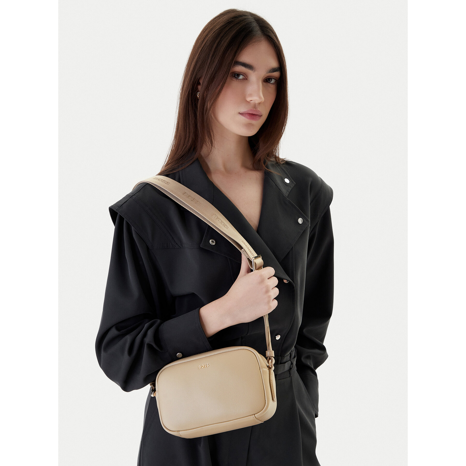 Дамска чанта BOSS 50547765 Бежов