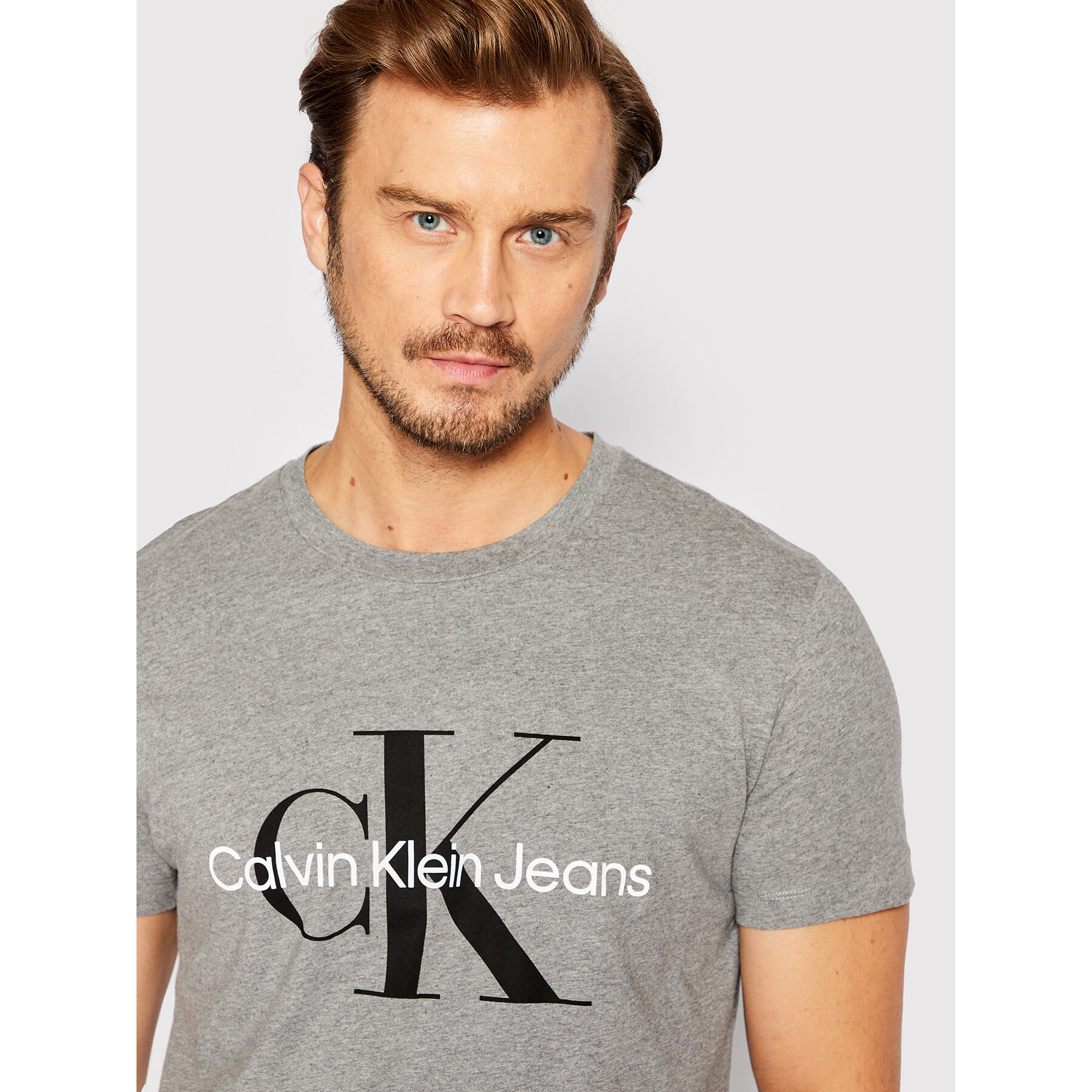Calvin Klein Jeans Majica J30J320935 Siva Slim Fit