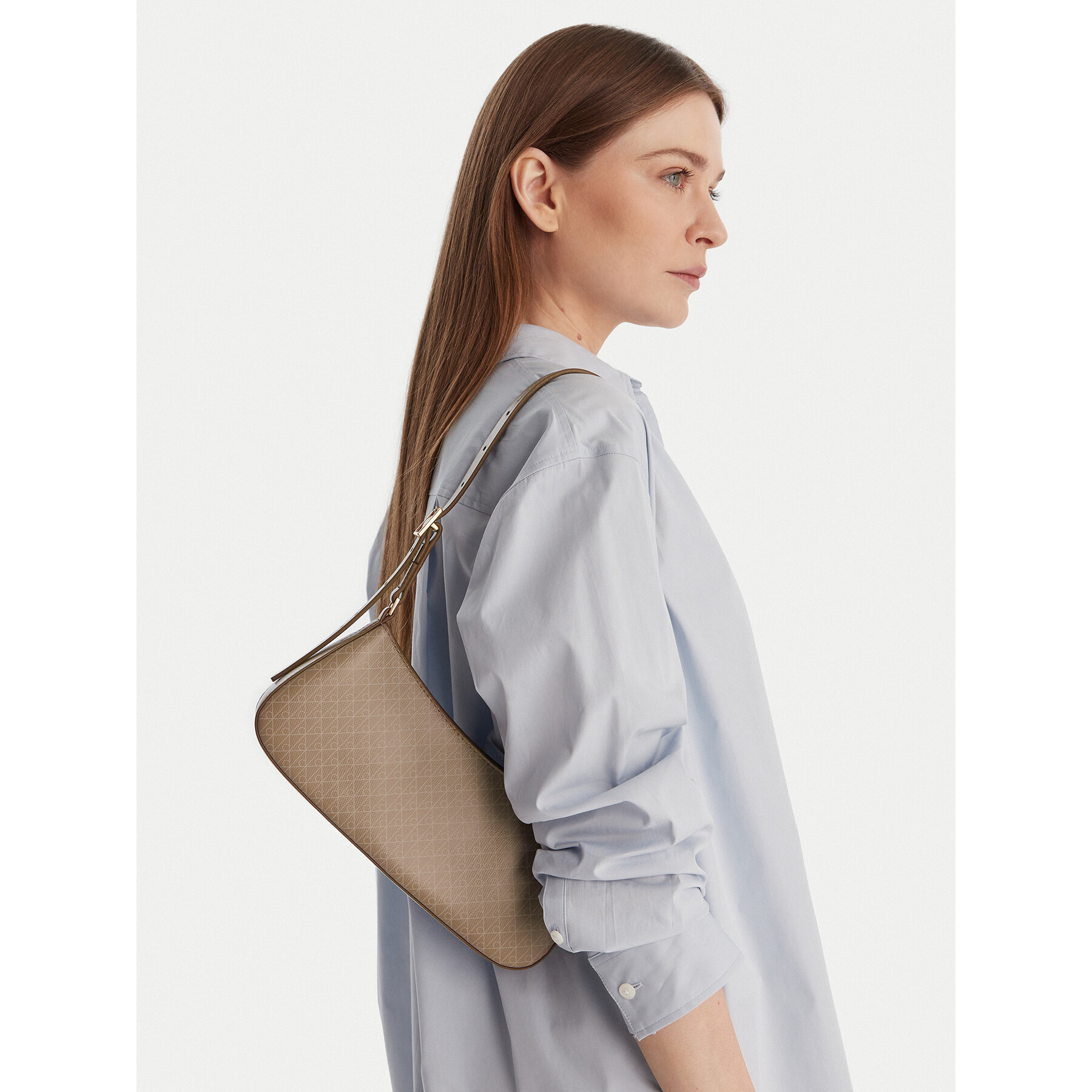 Geantă Calvin Klein Emblem Aop Small Shoulder Bag LV04F3324G Bej