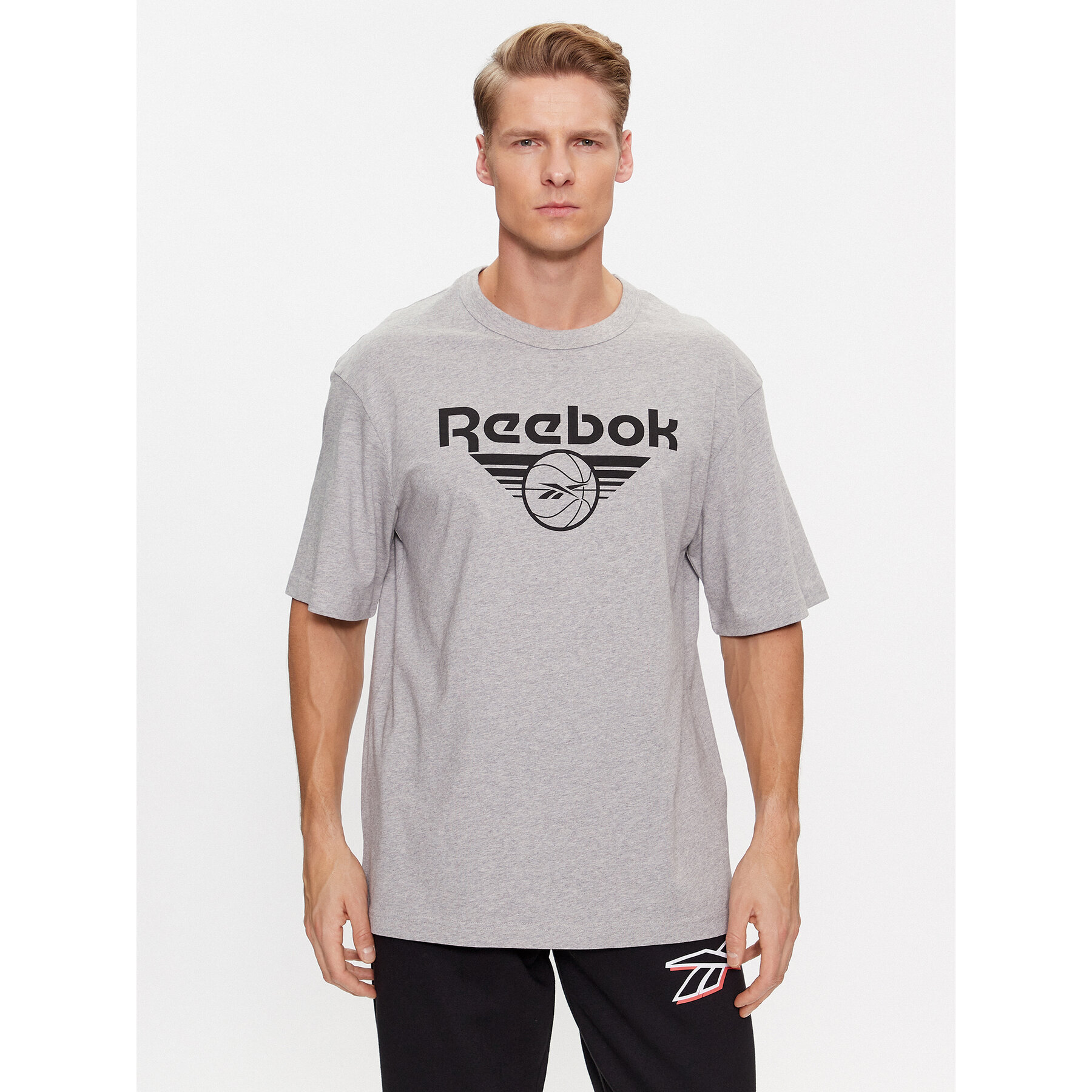 Reebok T-Shirt Basketball IL4423 Γκρι Regular Fit