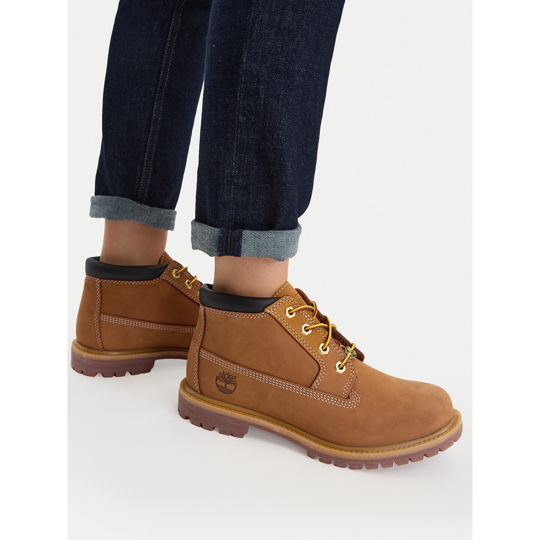 Pohodni čevlji Timberland TB1233997131 Rjava