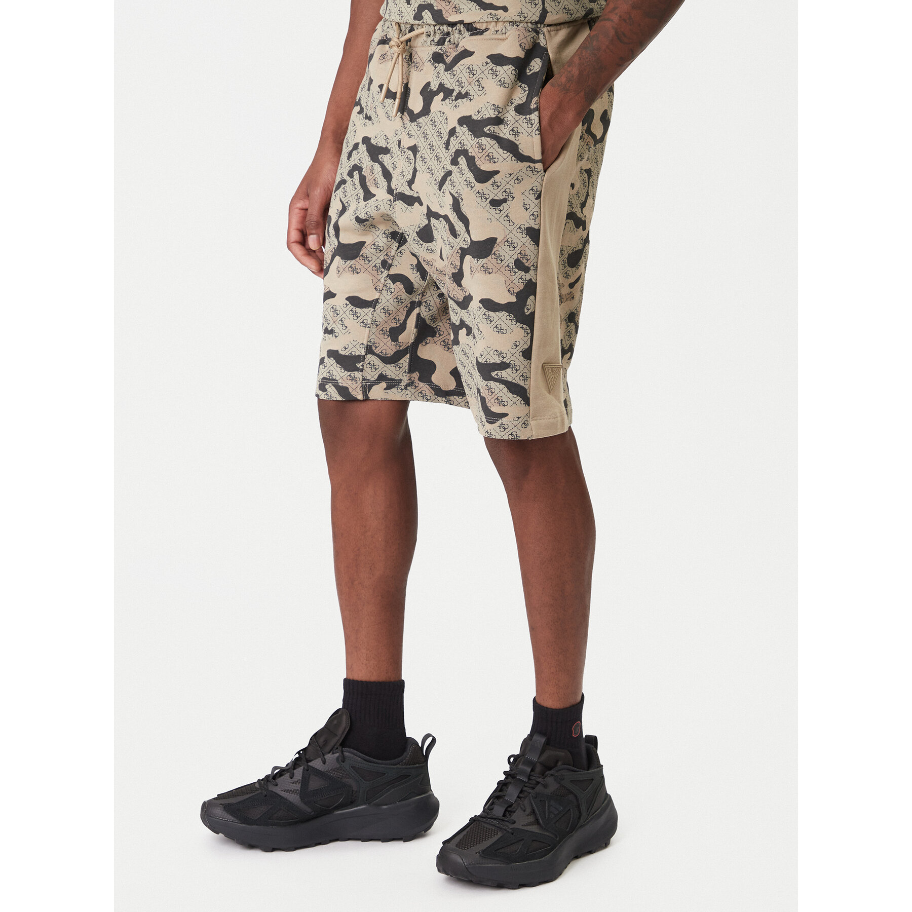 Guess Sportshorts Z6RD00 K9YI1 Beige Regular Fit
