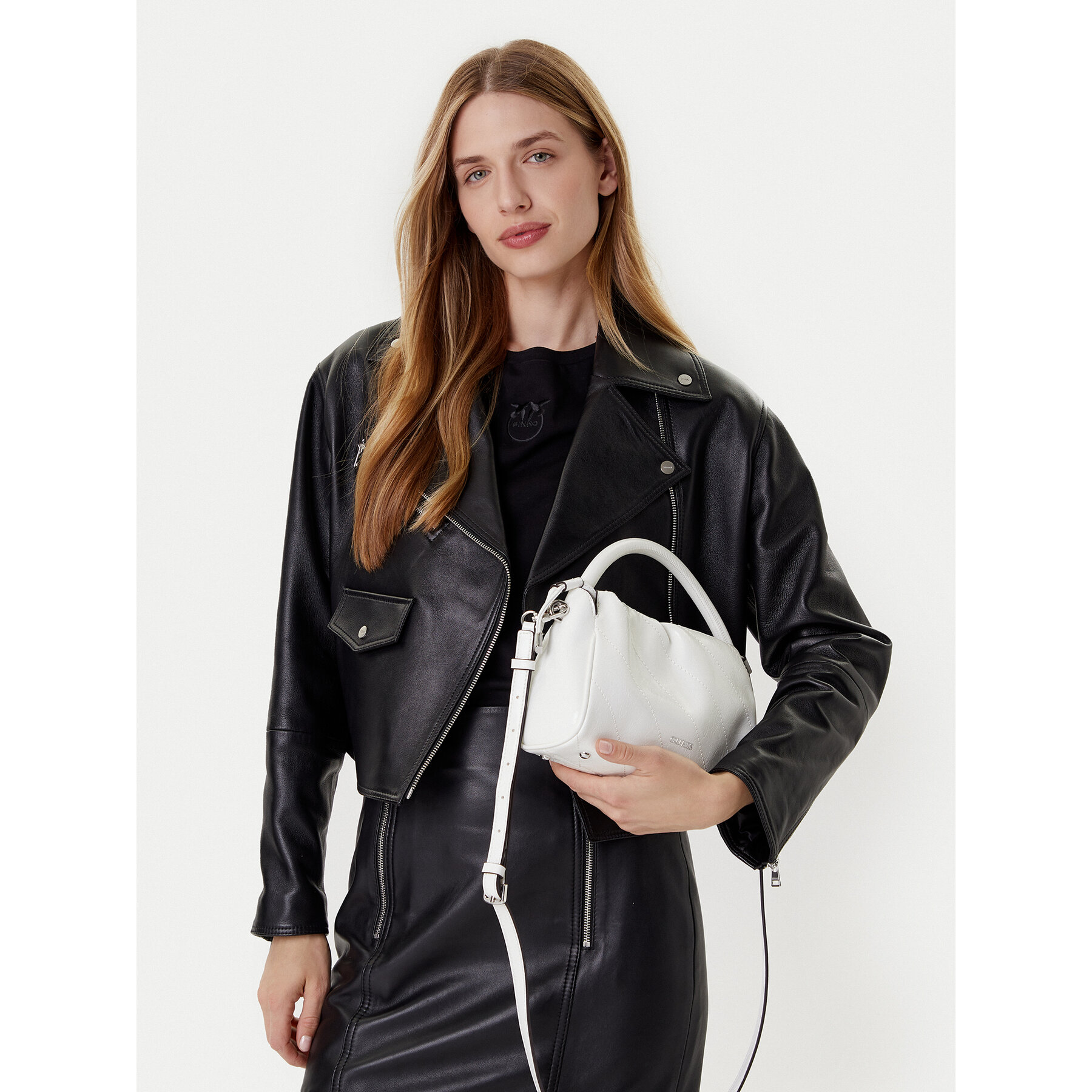 Дамска чанта Guess Amys HWMY96 59160 Бял