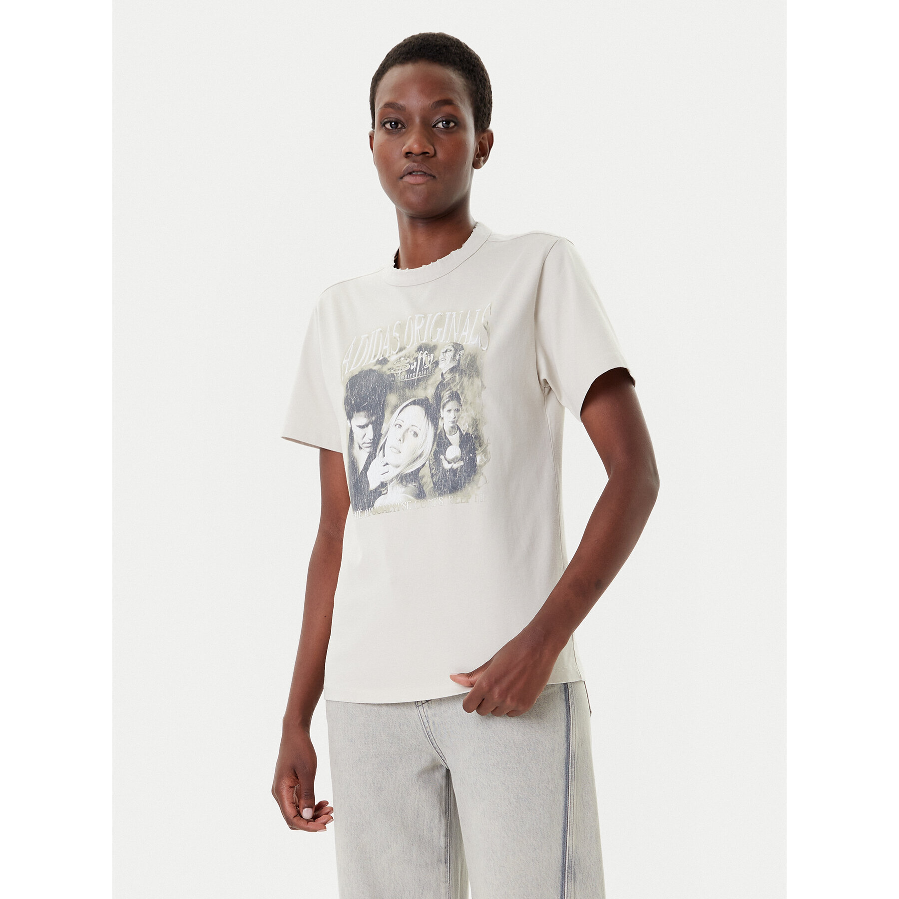 adidas T-Shirt 20th Century Fox Disney JX1282 Μπεζ Regular Fit