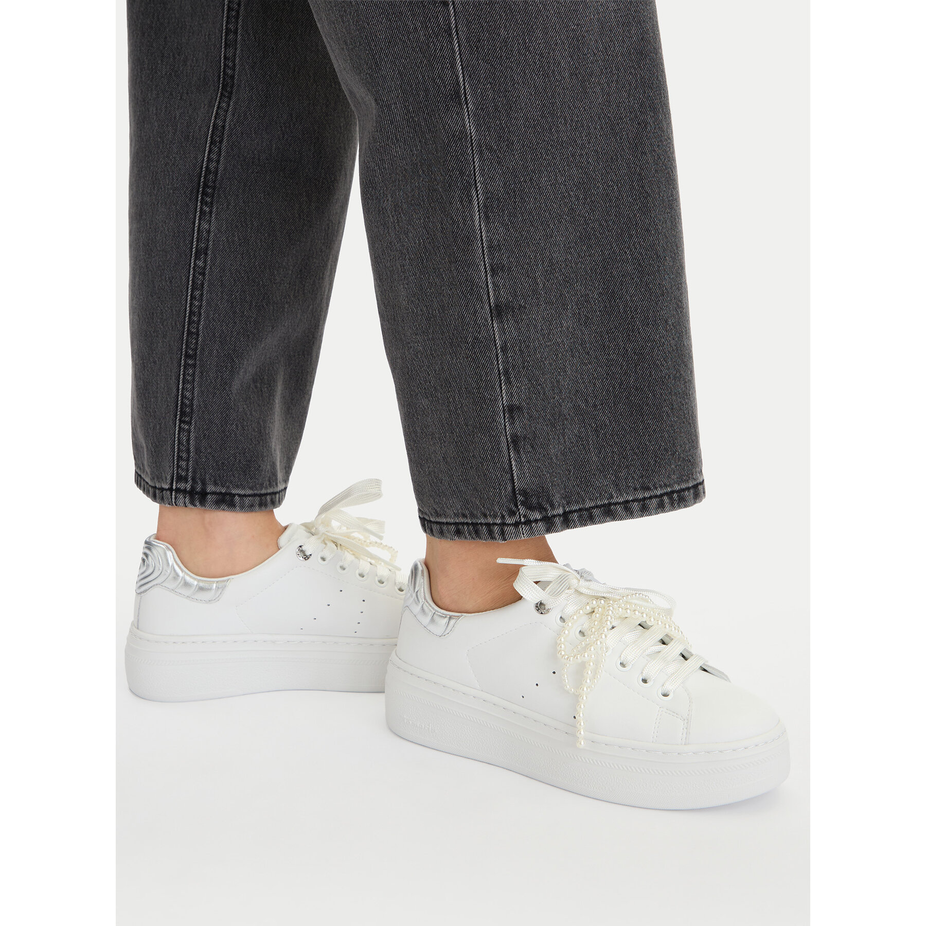 Sneakersy Tamaris 1-23755-45 Biela