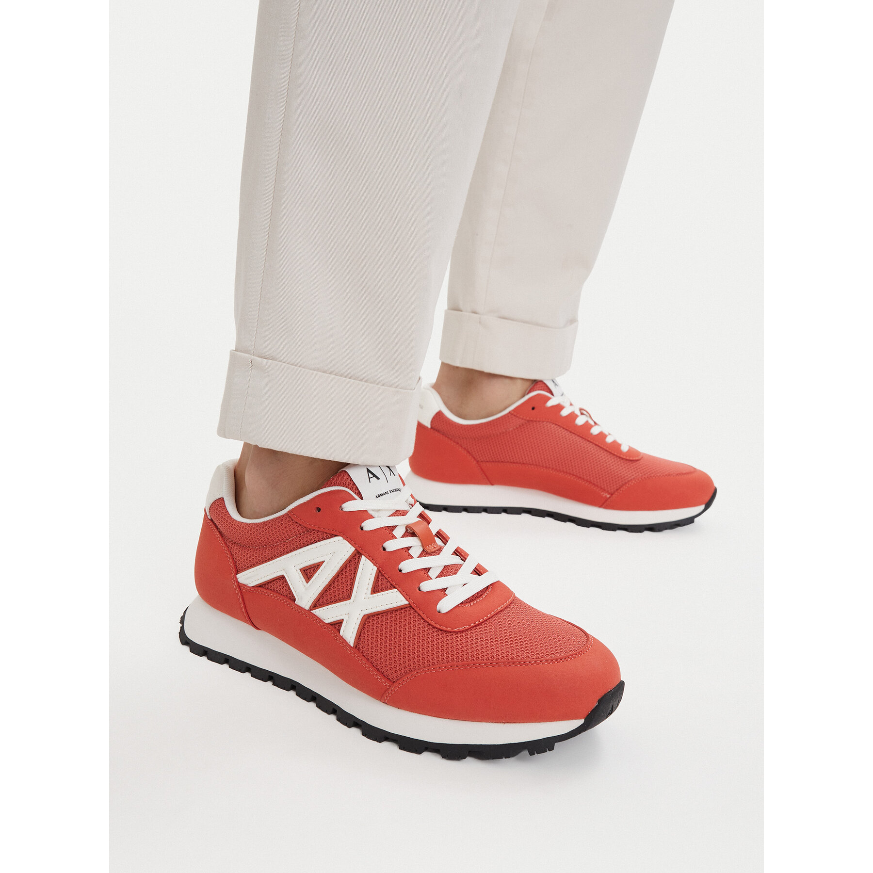 Superge Armani Exchange XM001960 AF19388 MZ440 Oranžna