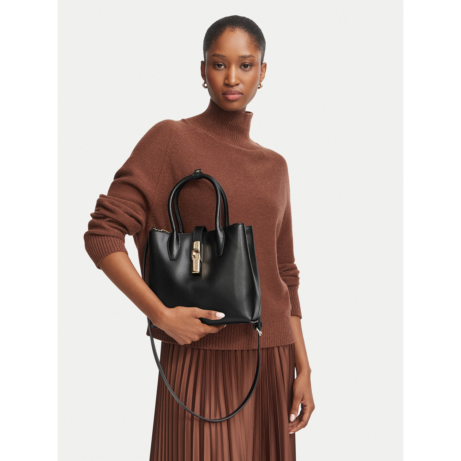 Дамска чанта Furla Goccia S WB01949 ARE000 O6000 Черен