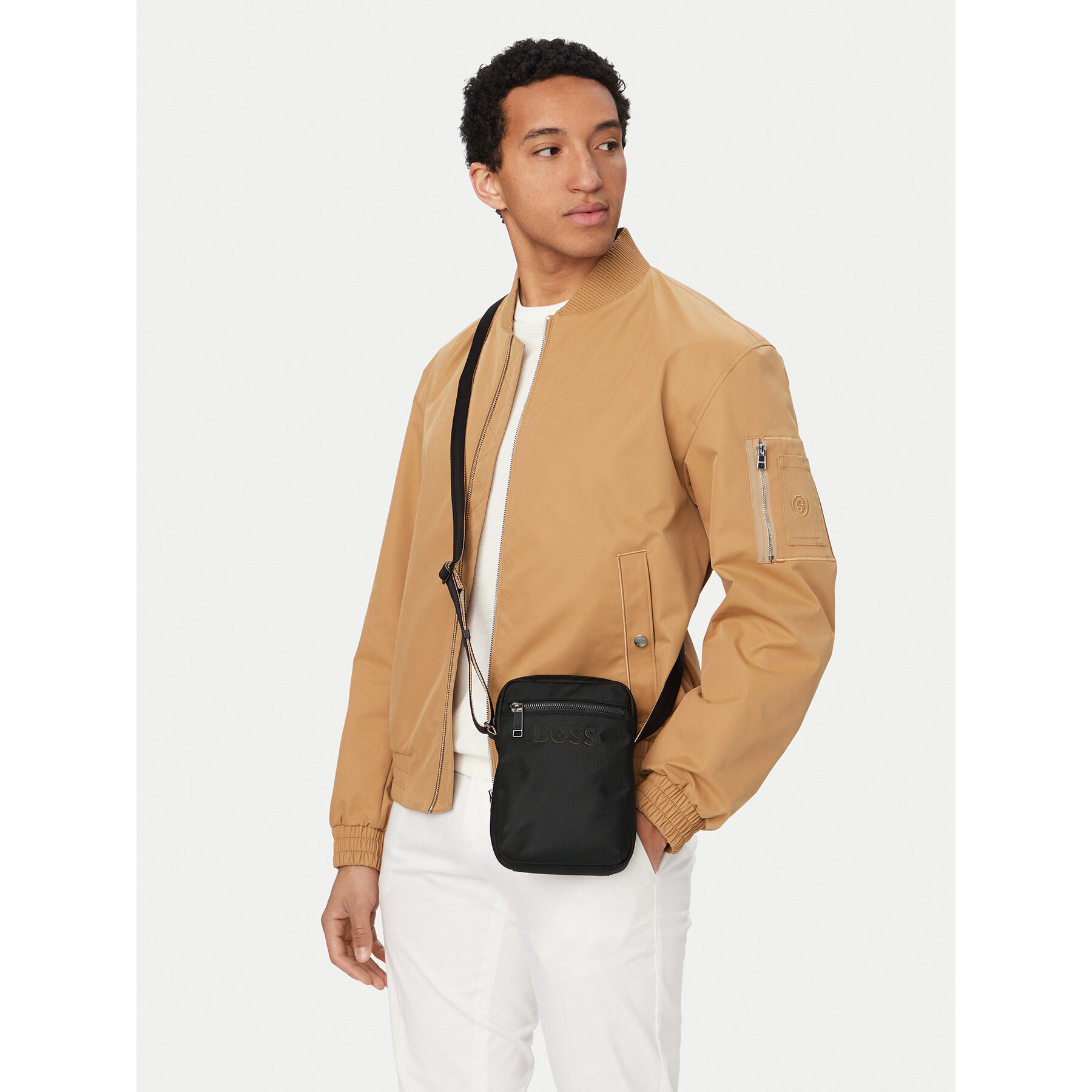 Мъжка чантичка BOSS Catch 3.0 50562829 Черен