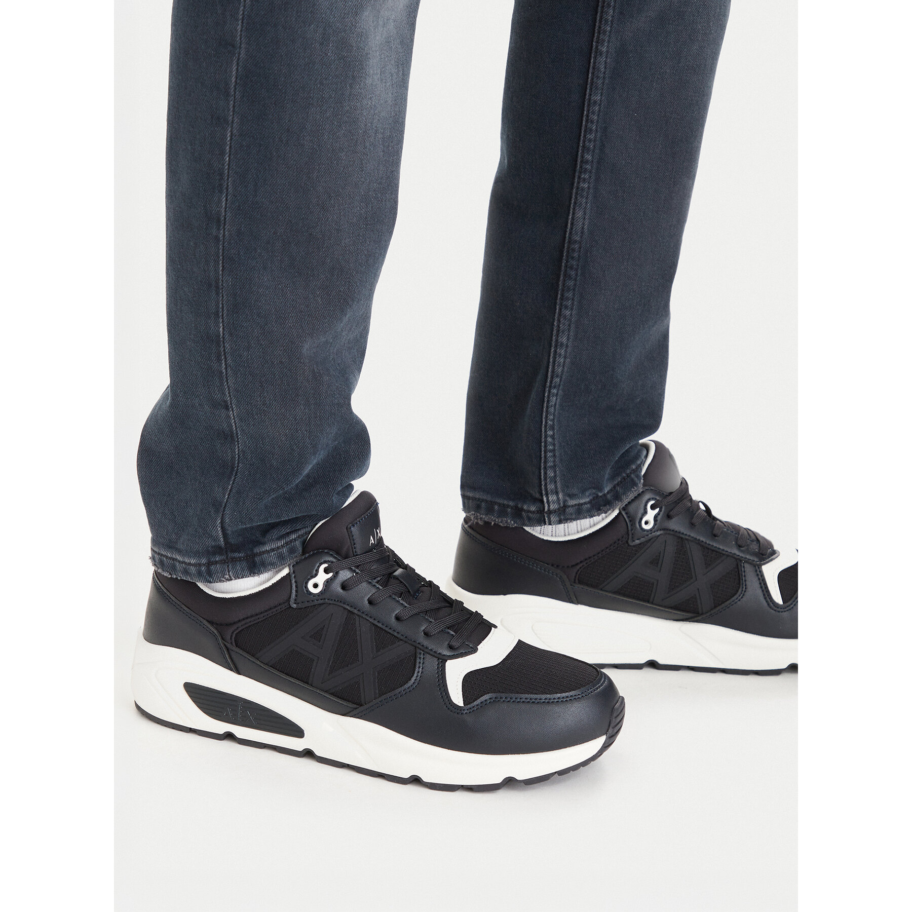 Superge Armani Exchange XUX239 XV909 U385 Mornarsko modra