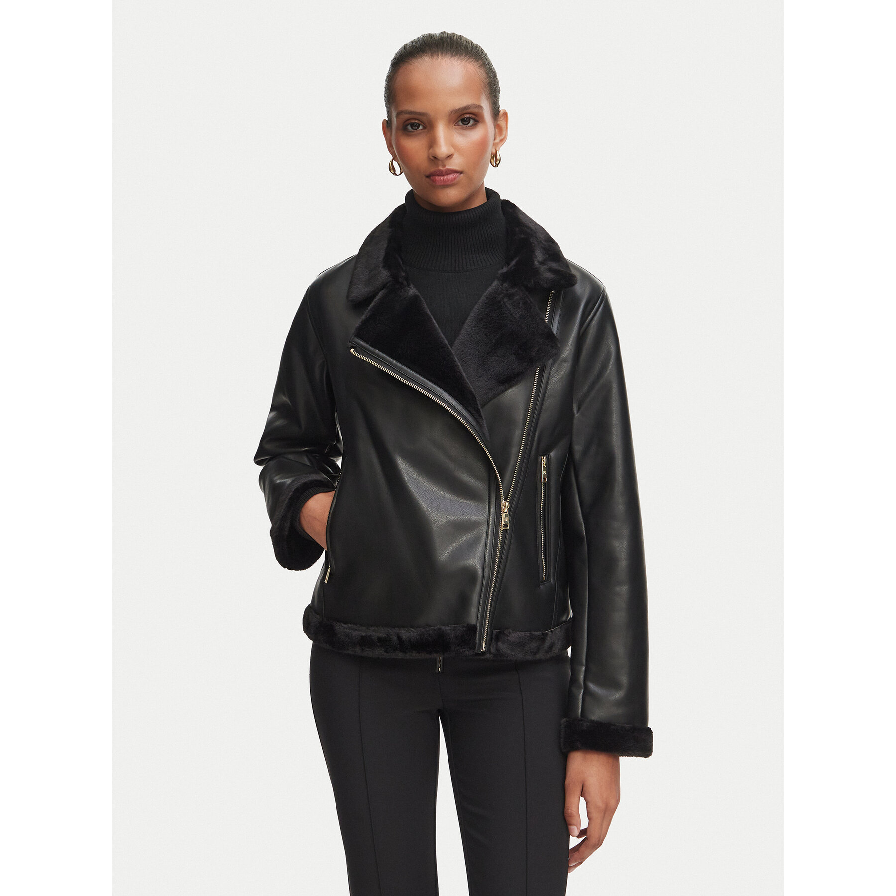 Rinascimento Kunstfellmantel CFC0127149003 Schwarz Regular Fit