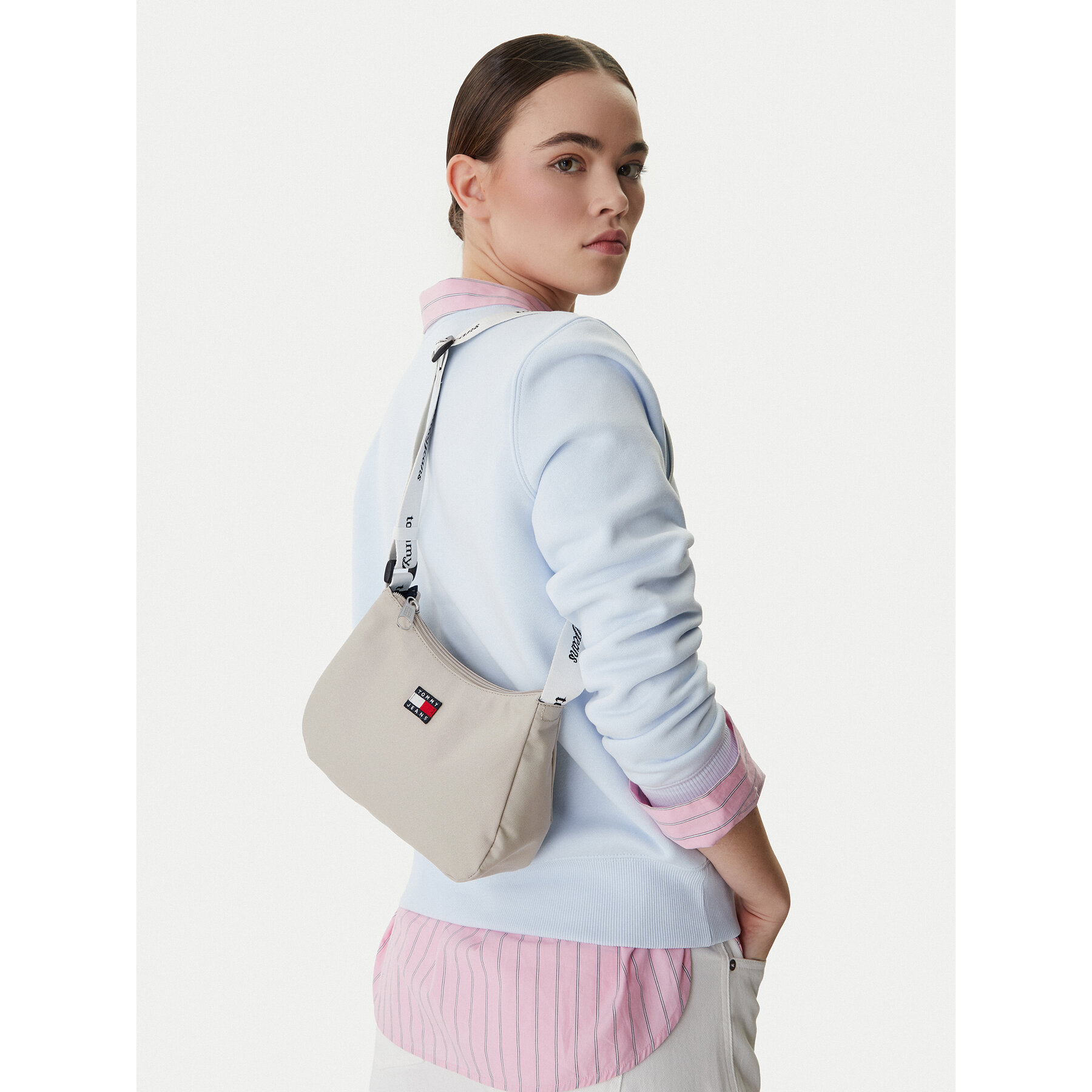 Geantă Tommy Jeans Tjw Ess Daily Shoulder Bag AW0AW18463 Bej