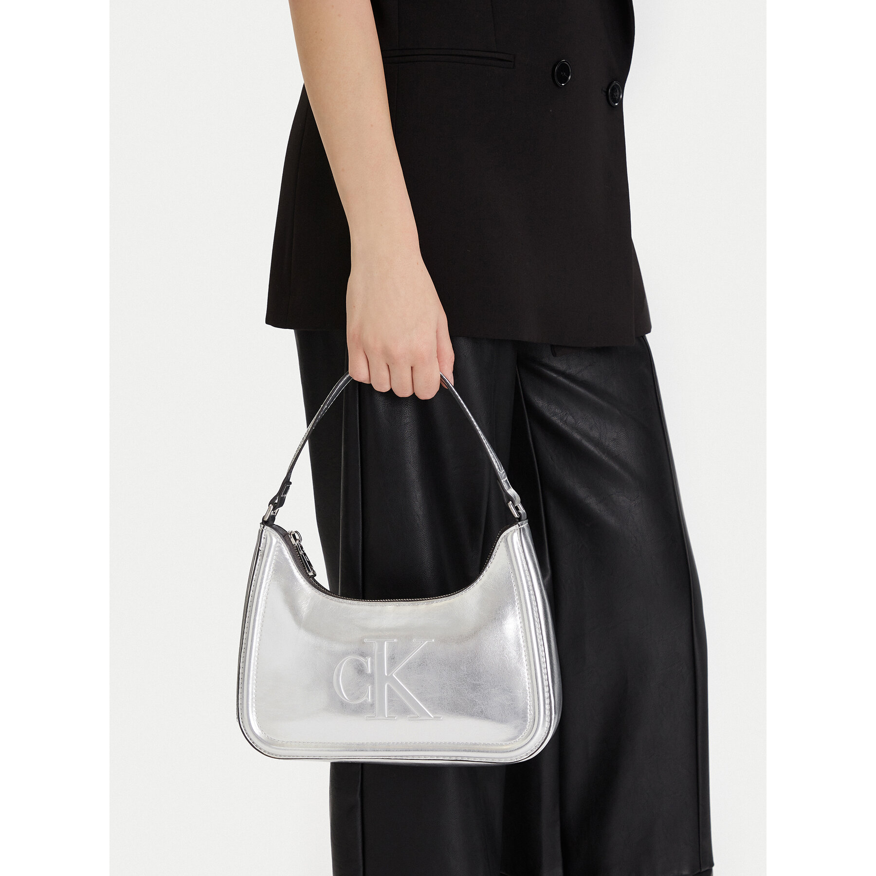 Torbica Calvin Klein Bold Ck Metallic Shoulder Bag LV04F3332G Srebrna