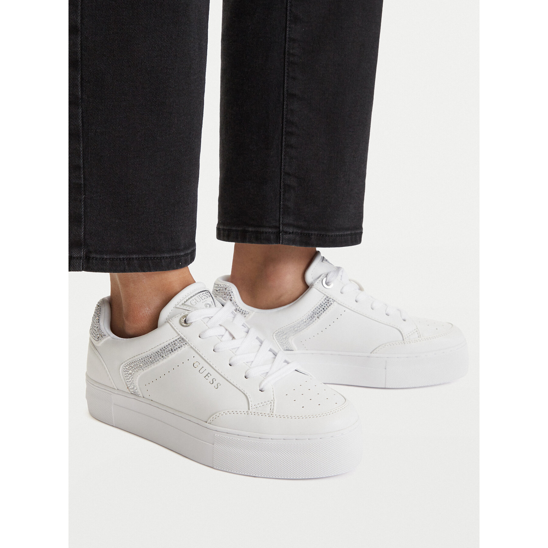 Sneakers Guess FLTGX3 ELE12 Alb