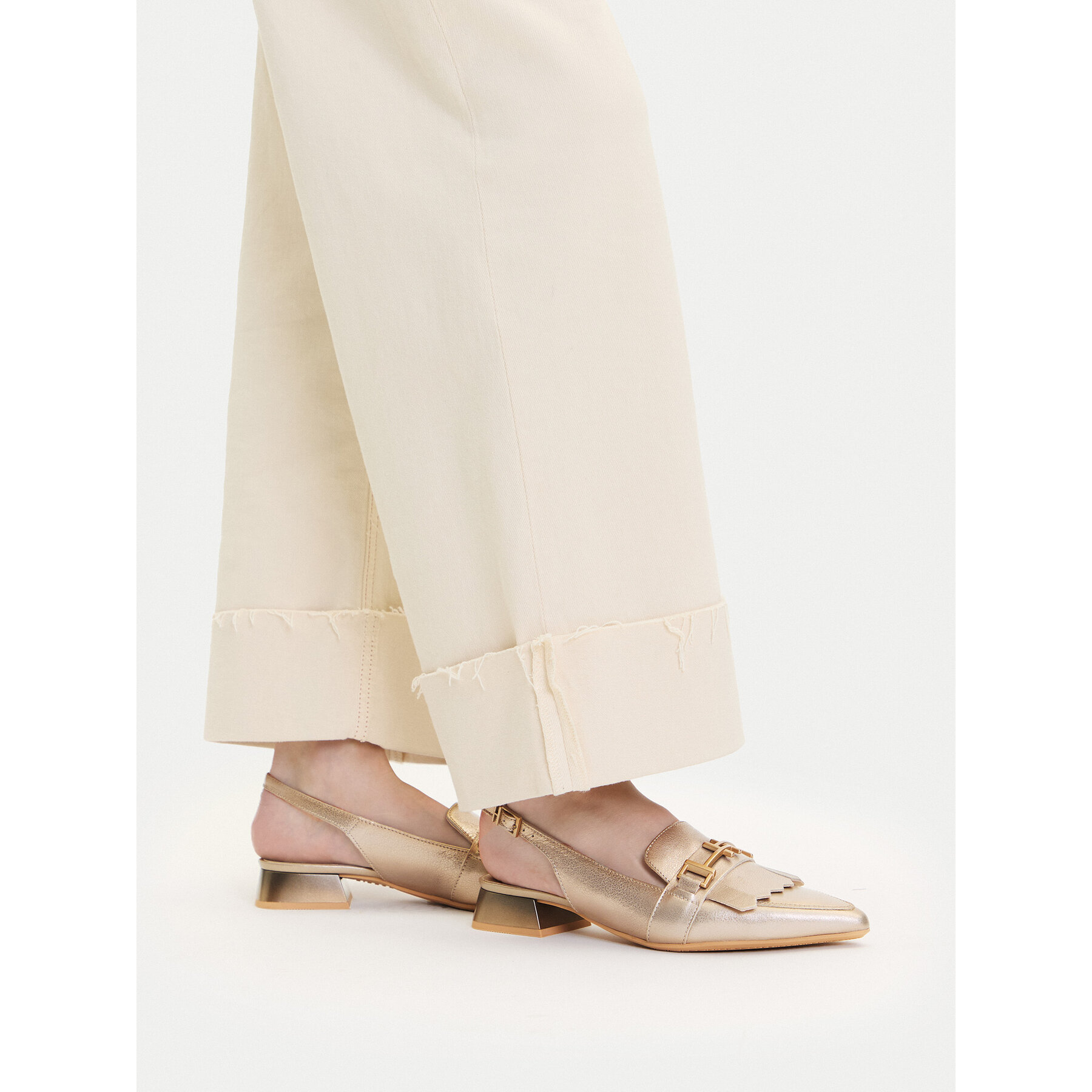 Balerinke Hispanitas Dali HV253817 Zlata