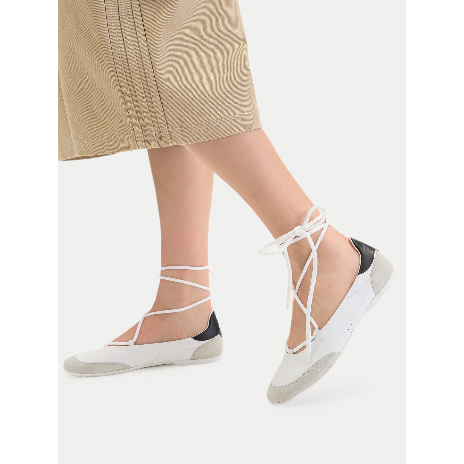 Balerinke Patrizia Pepe 8Z0123/L150-W101 Bijela