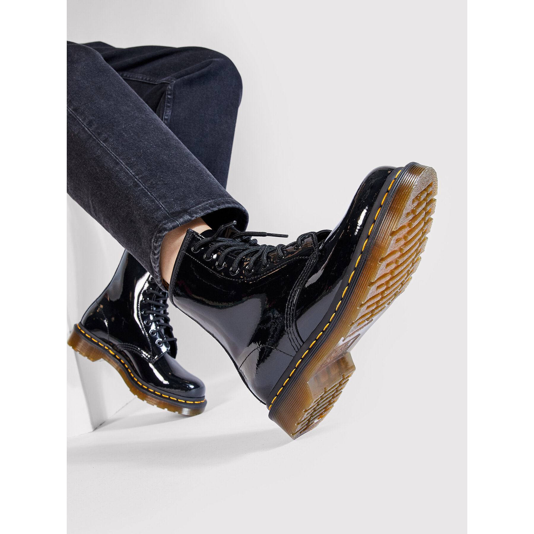 Bocanci Dr. Martens 1460 W 11821011 Negru