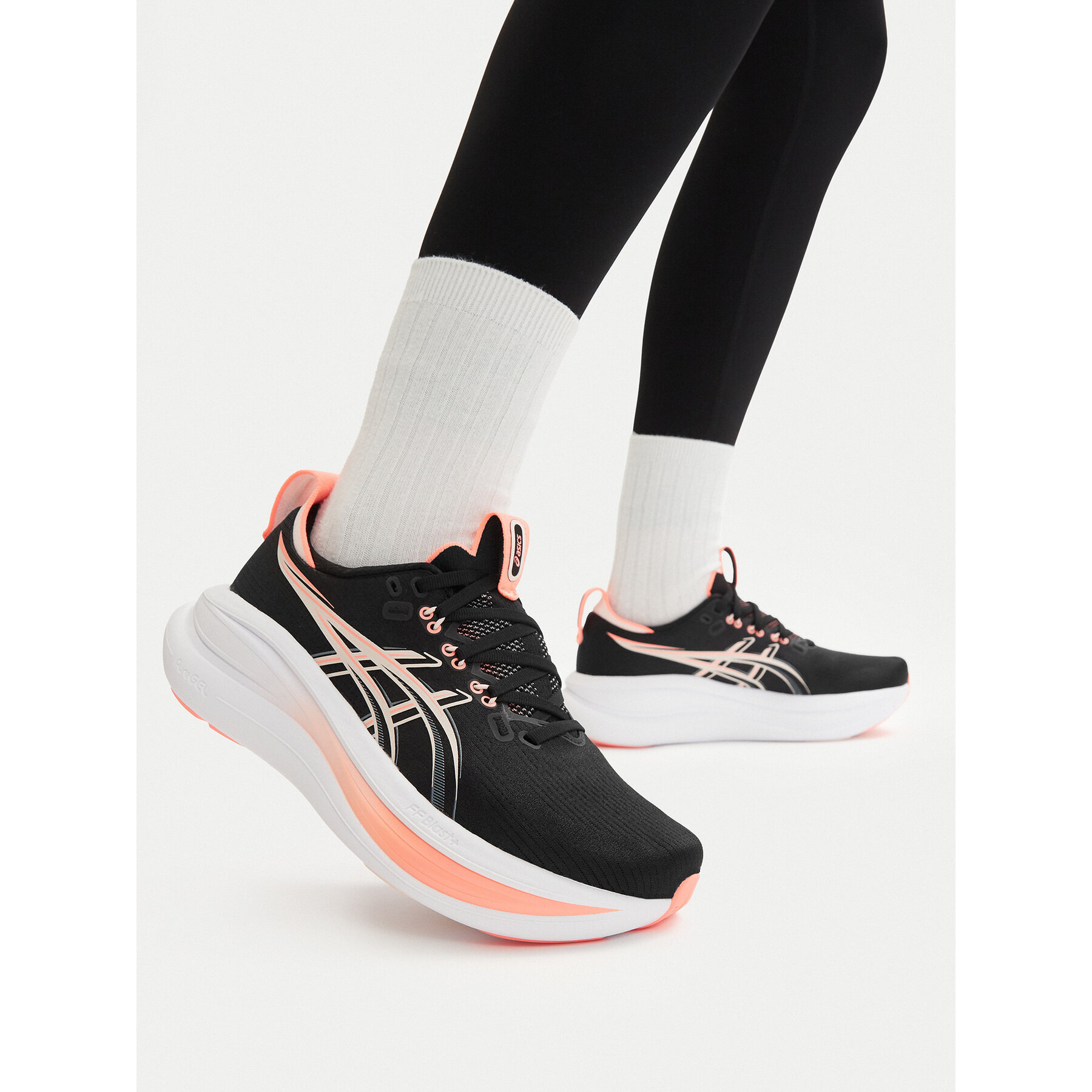 Pantofi pentru alergare Asics Gel-Nimbus 28 1012B899 Negru