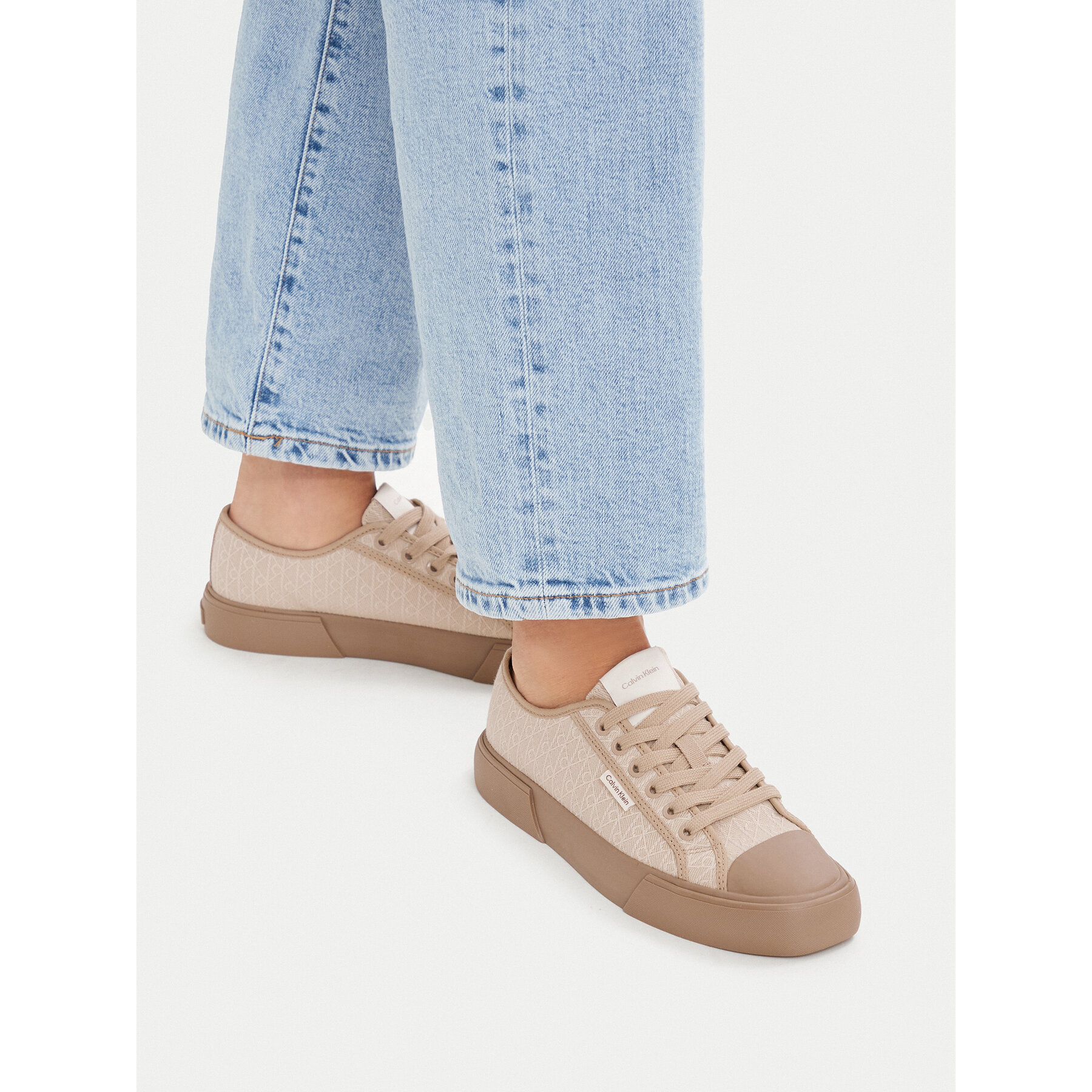 Modne superge Calvin Klein Vulc Low Laceup Aop Canvas HW0HW03142 Bež