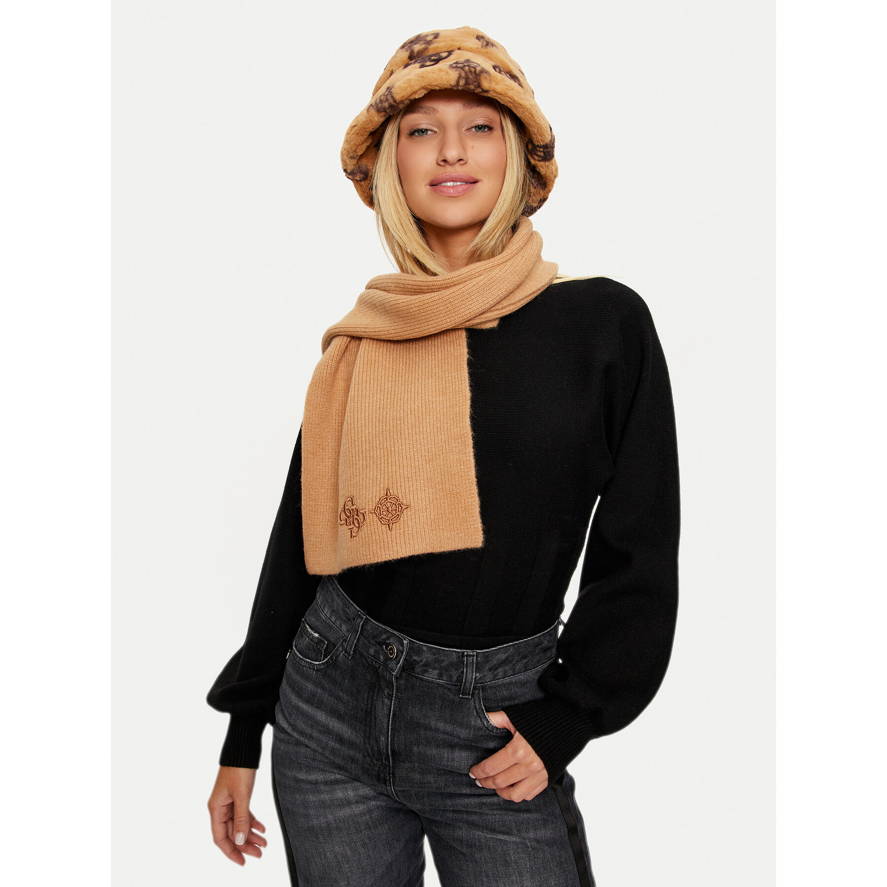 Fular Guess AW5178 POL03 Maro