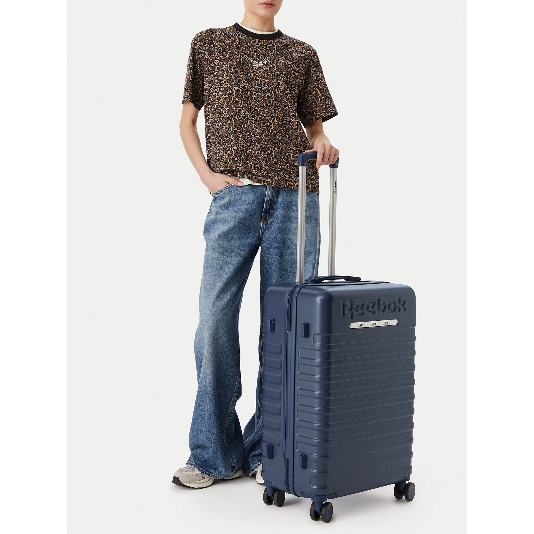 Valiză medie Reebok CWBEO-RBK-MS-003-M Bleumarin
