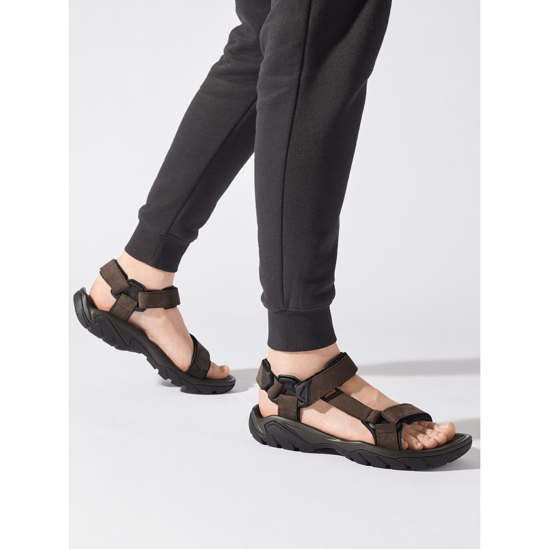 Sandále Teva M Terra Fi 5 Universal Leather 1099442 Hnedá