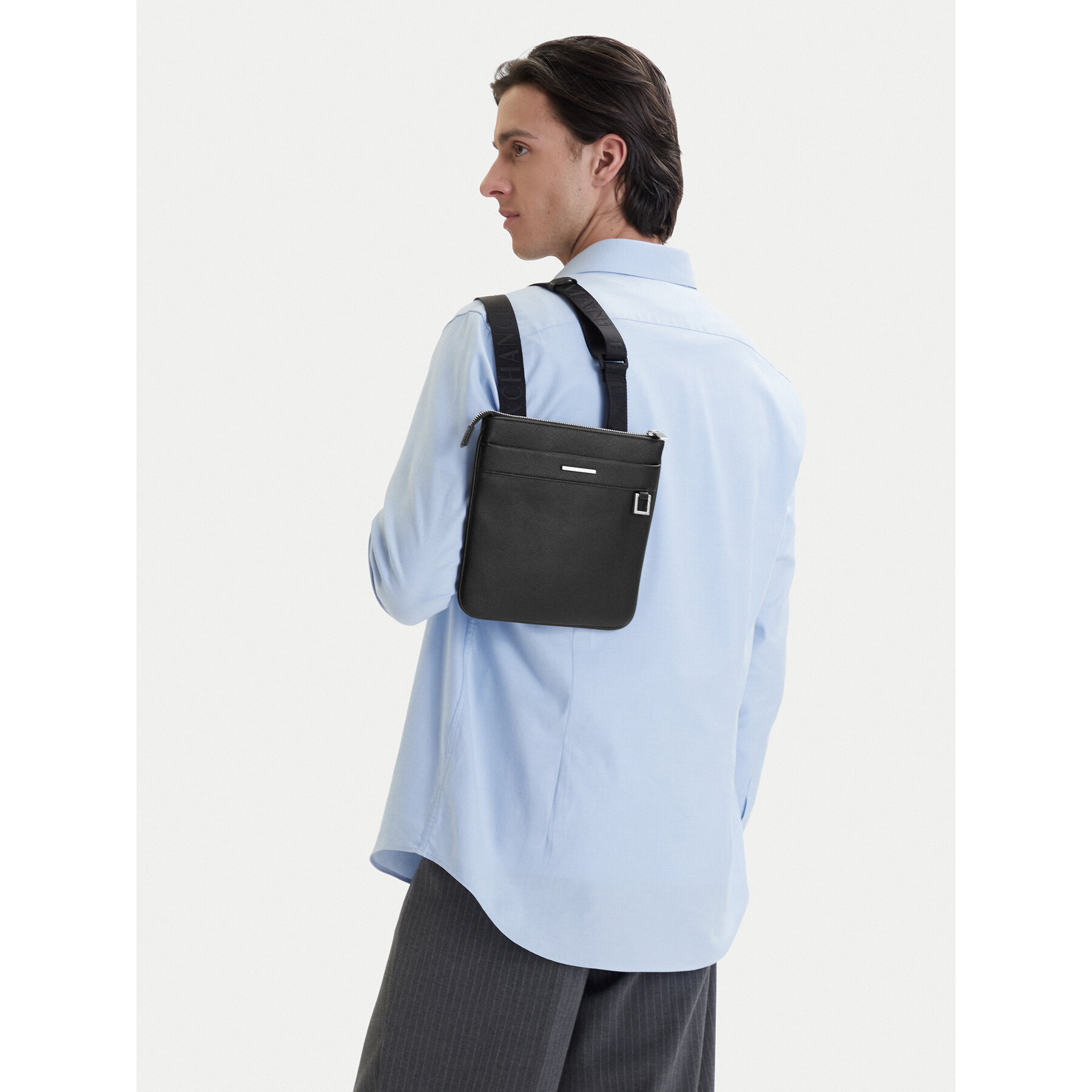 Geantă crossover Armani Exchange XM002039 AF19931 UC001 Negru
