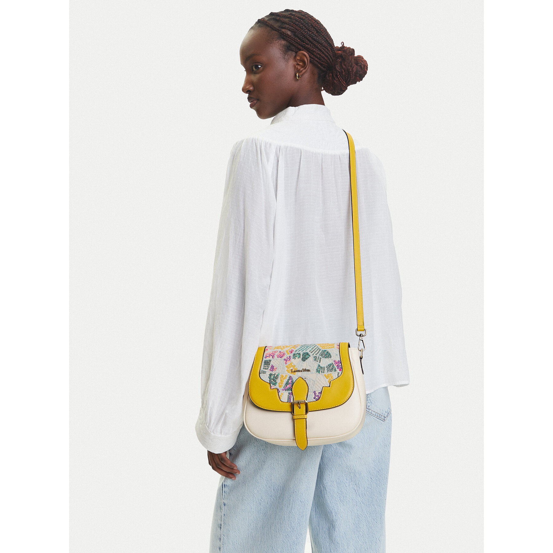 Дамска чанта Laura Vita Doly 01 Бежов