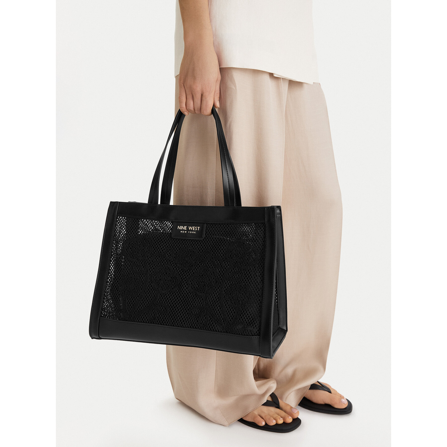 Kabelka Nine West CEO-Wall Street Glow-KY319 Čierna
