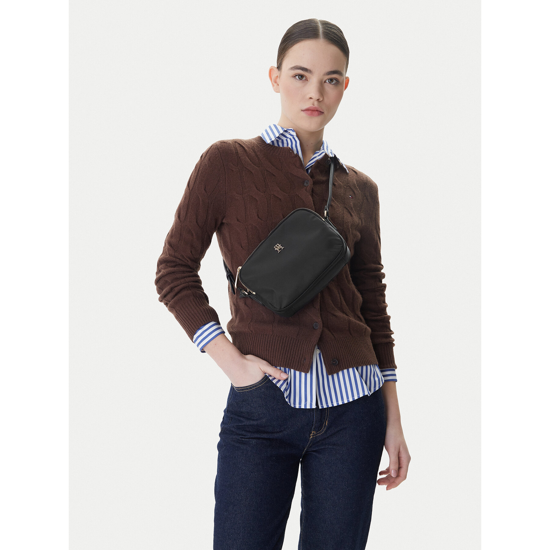 Geantă Tommy Hilfiger Poppy Th Crossover AW0AW15638 Negru