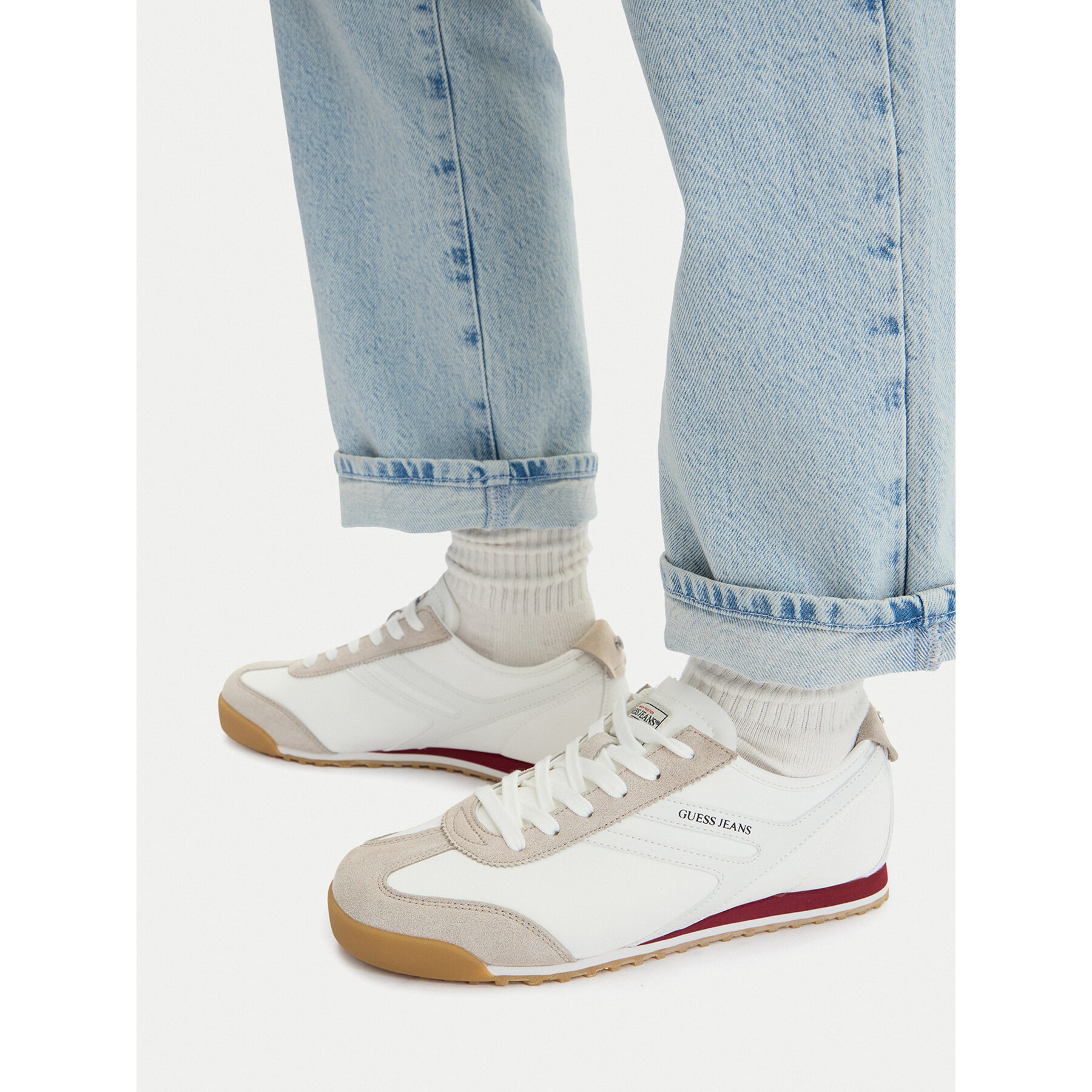 Сникърси Guess Jeans CWBEO-GJ202505165 Бял
