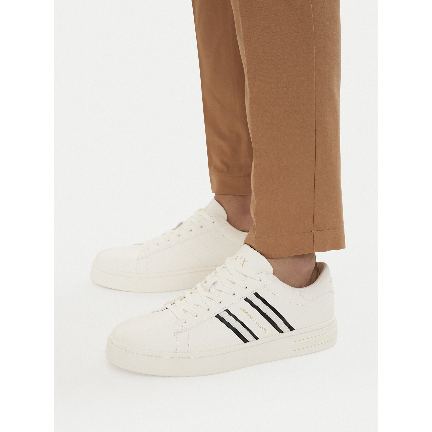 Сникърси Armani Exchange XM002198 AF21421 M0017 Бял
