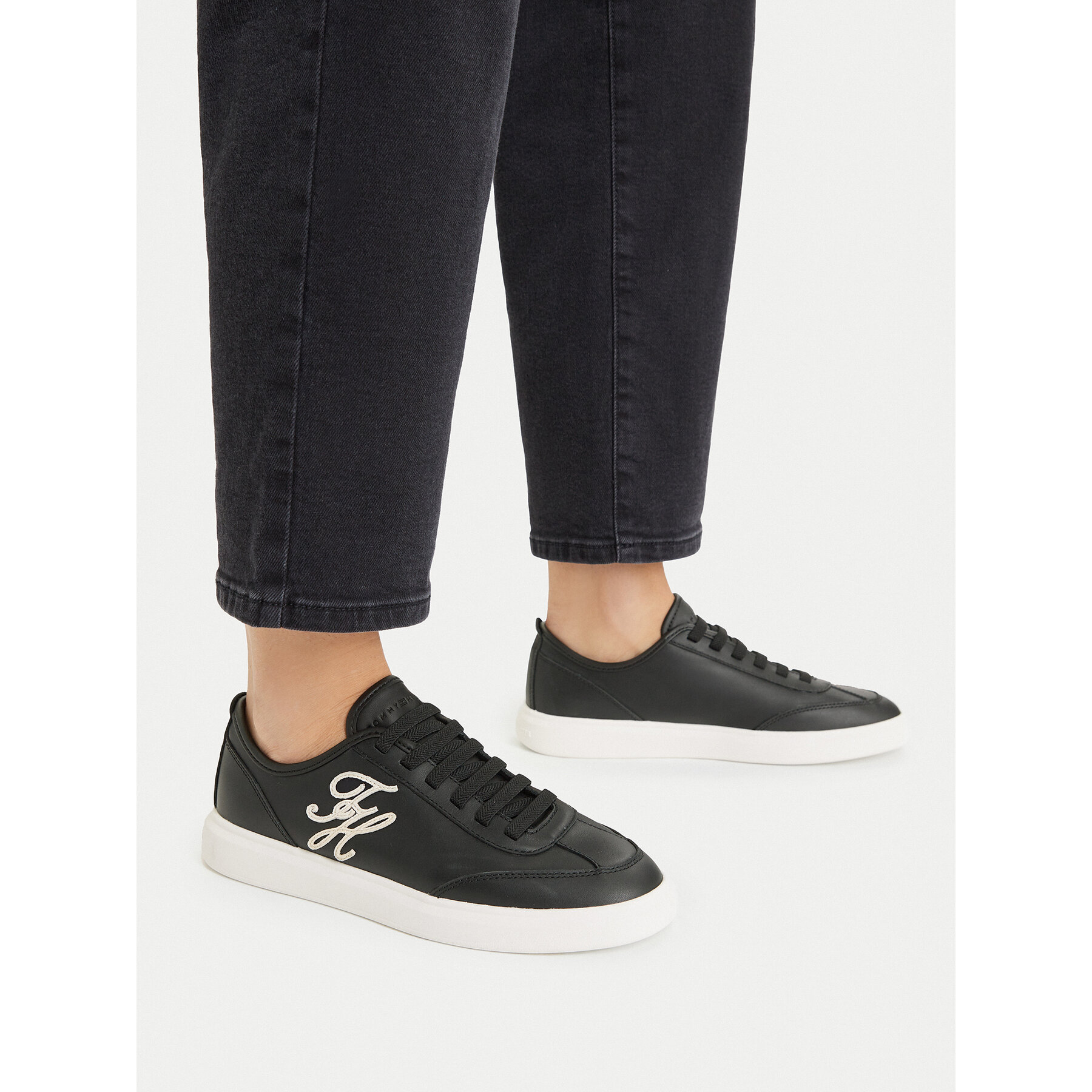 Αθλητικά Tommy Hilfiger Th Icon Light Sneaker FW0FW09402 Μαύρο