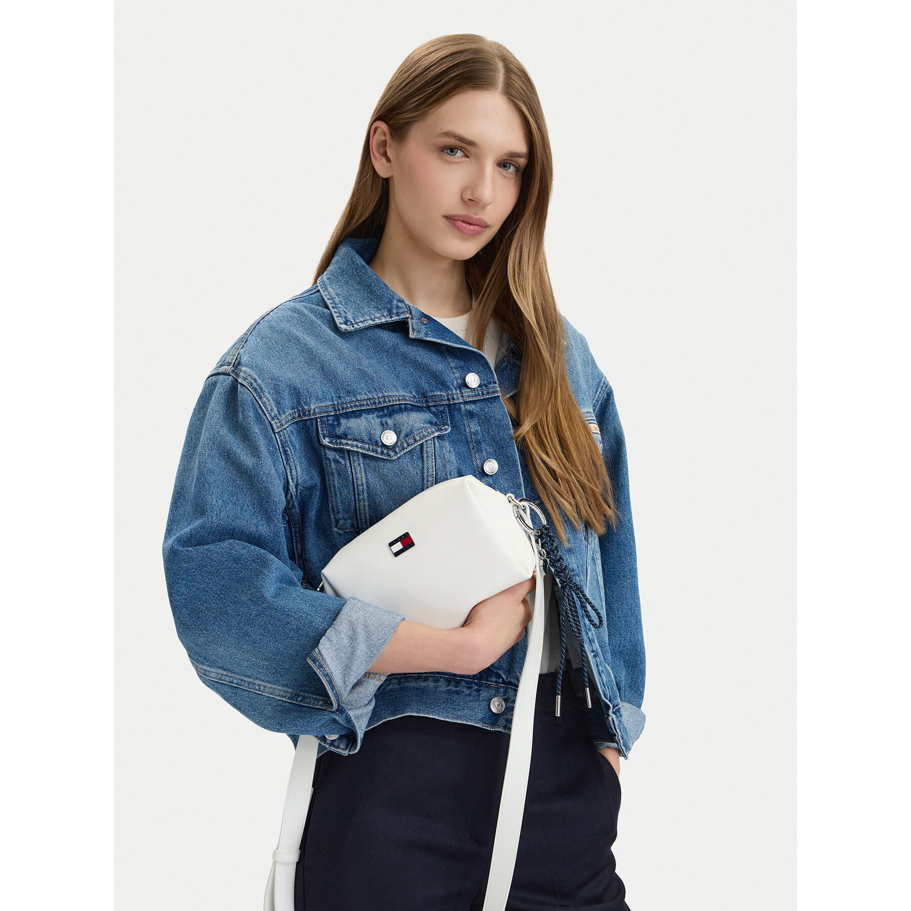 Τσάντα Tommy Jeans Tjw City Charm Camera Bag AW0AW18456 Λευκό