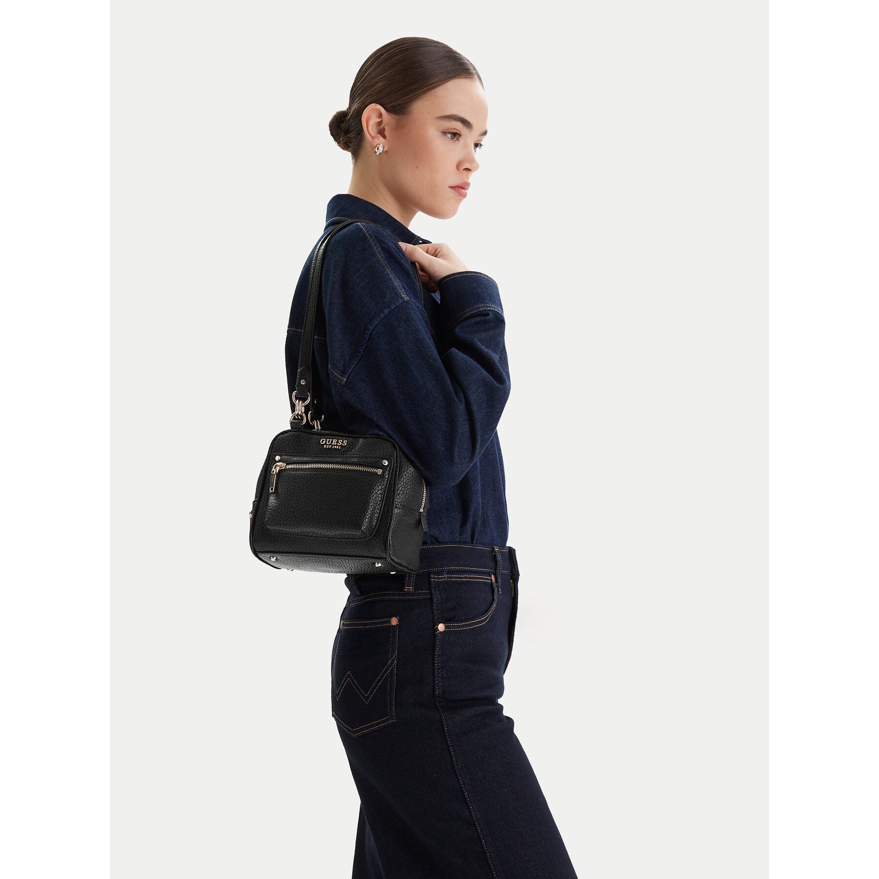 Дамска чанта Guess Marsha HWBG95 01170 Черен