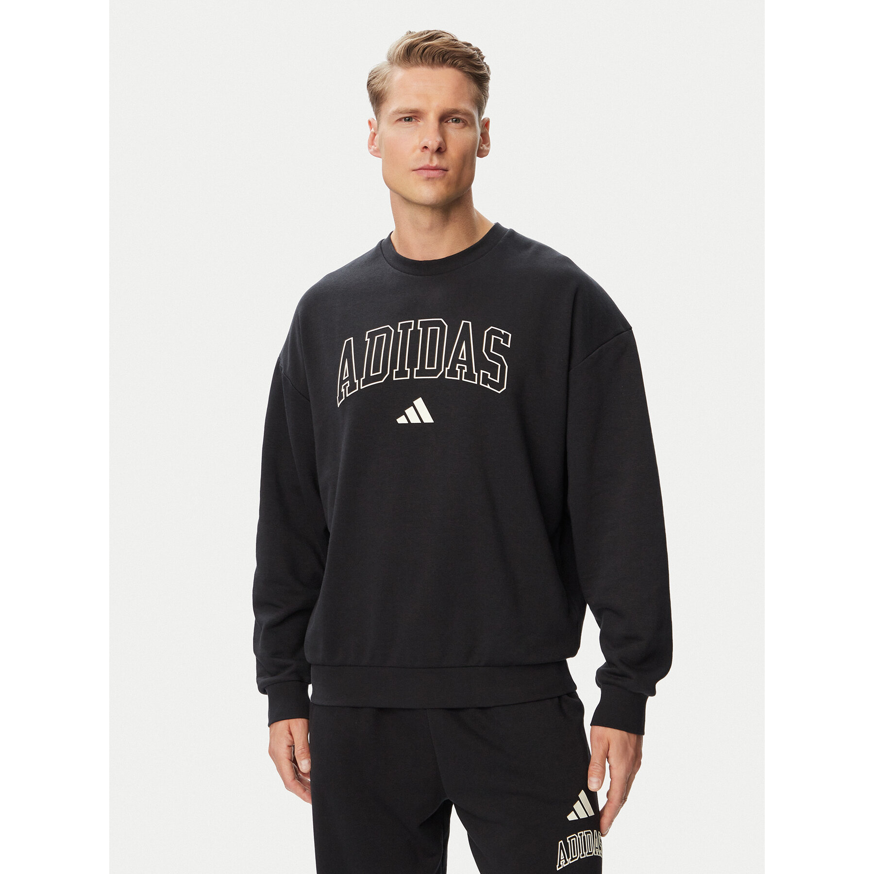 adidas Sweatshirt Seasonal Essentials Collegiate French Terry Crew KF4252 Schwarz Regular Fit