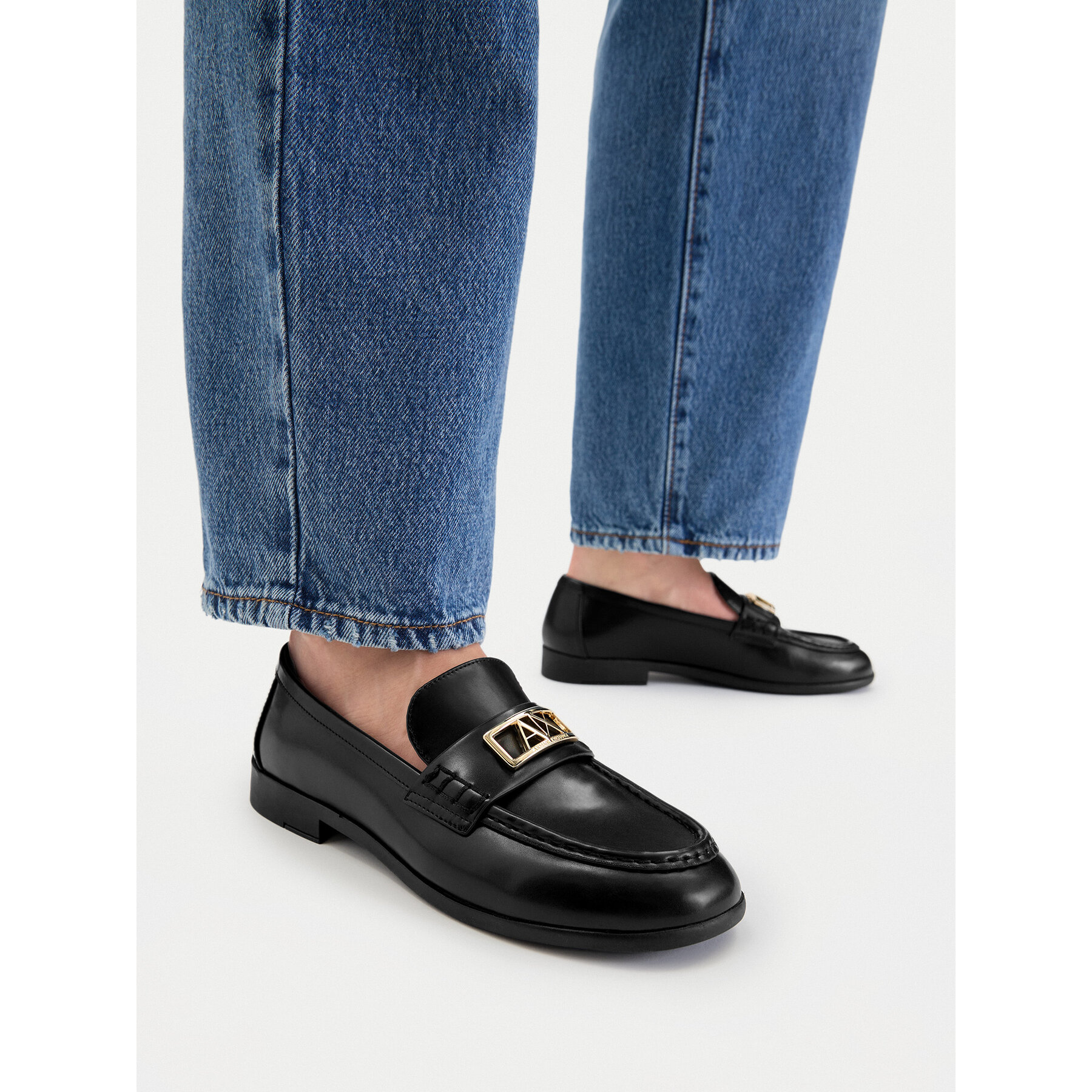 лоуфъри с дебела подметка Armani Exchange XW002579 AF17474 UC001 Черен