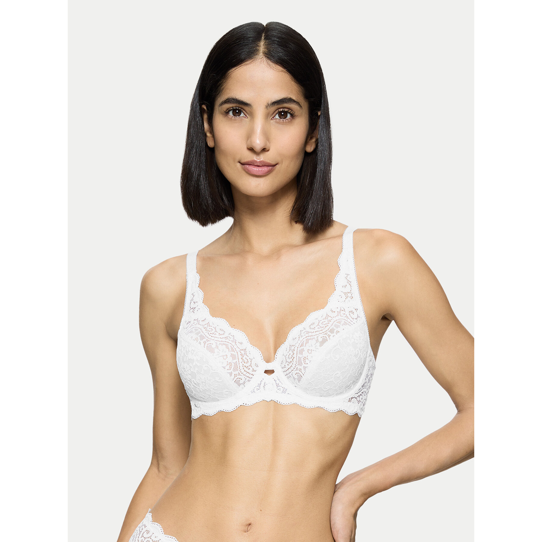 Triumph Melltartó alsó huzallal Amourette 10209574 Fehér