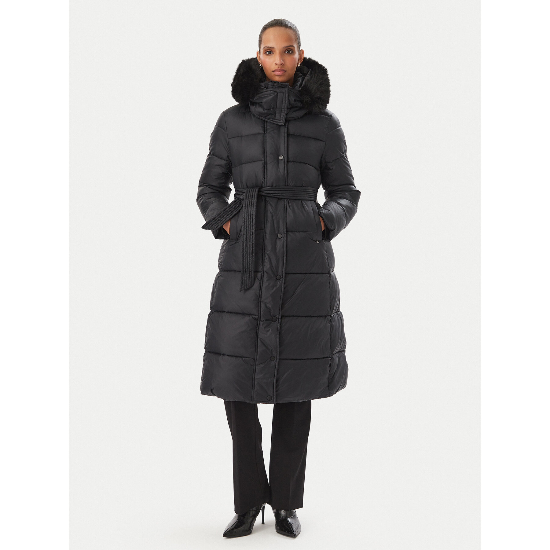 Rinascimento Winterjacke CFC0127042003 Schwarz Regular Fit