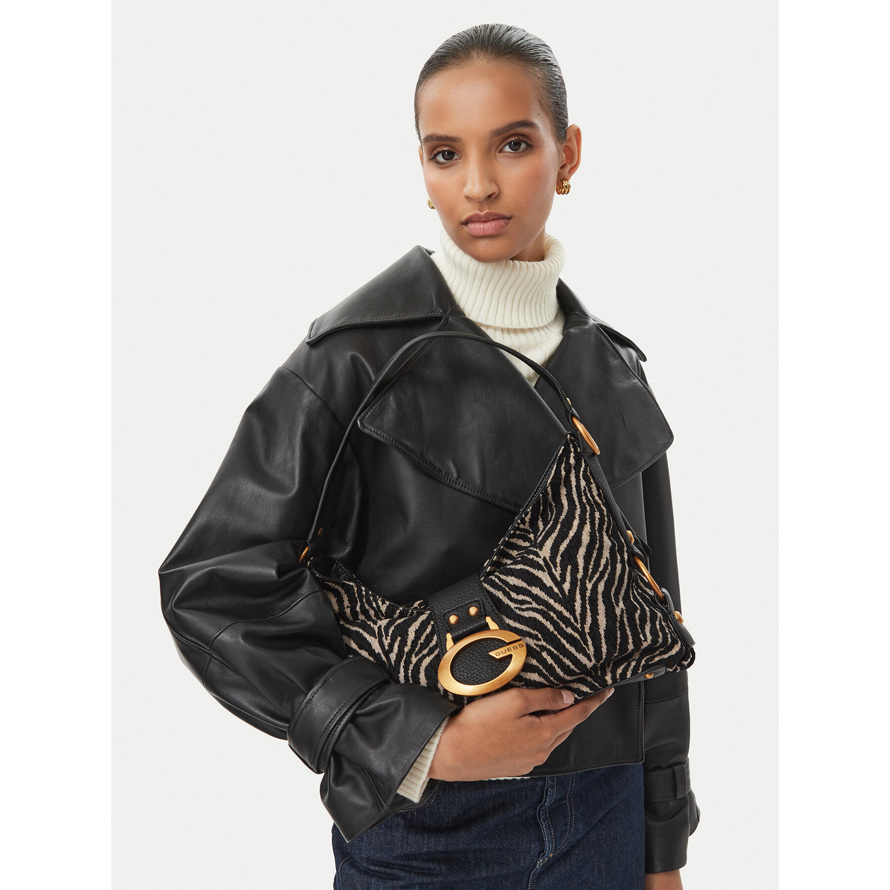 Torbica Guess Camden HWZB93 08180 Crna