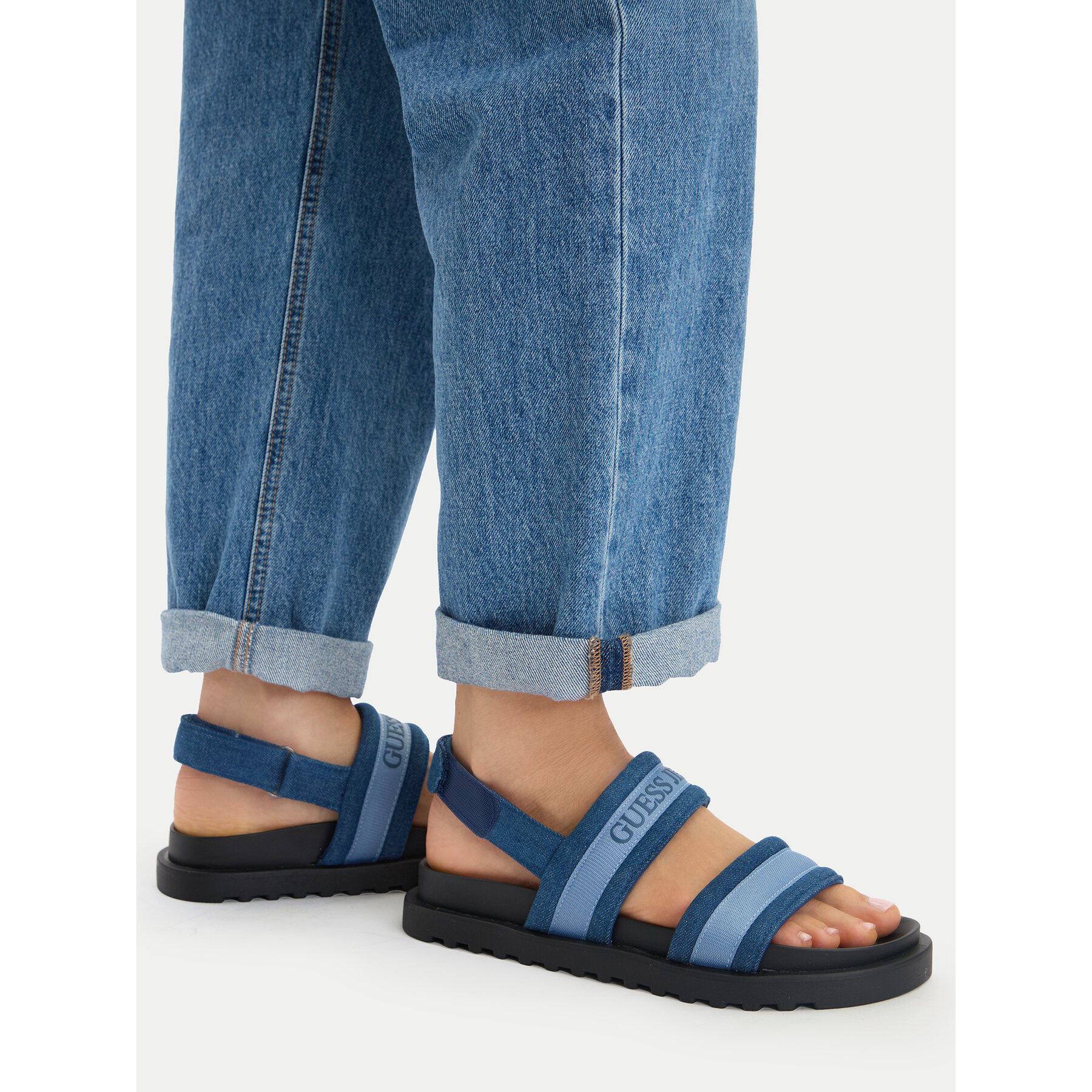 Sandále Guess Jeans EO-GJ2122 Modrá